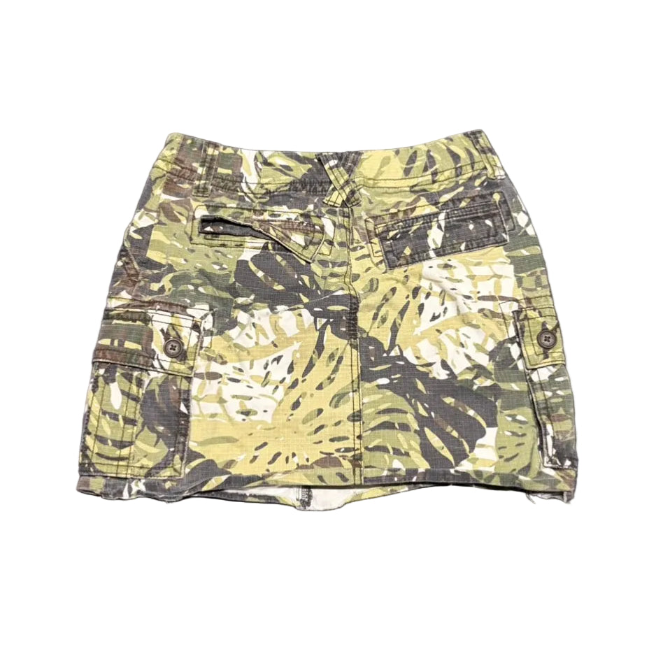 Cabi Camouflage Green Skirt - Tagged 2 - 28” Waist