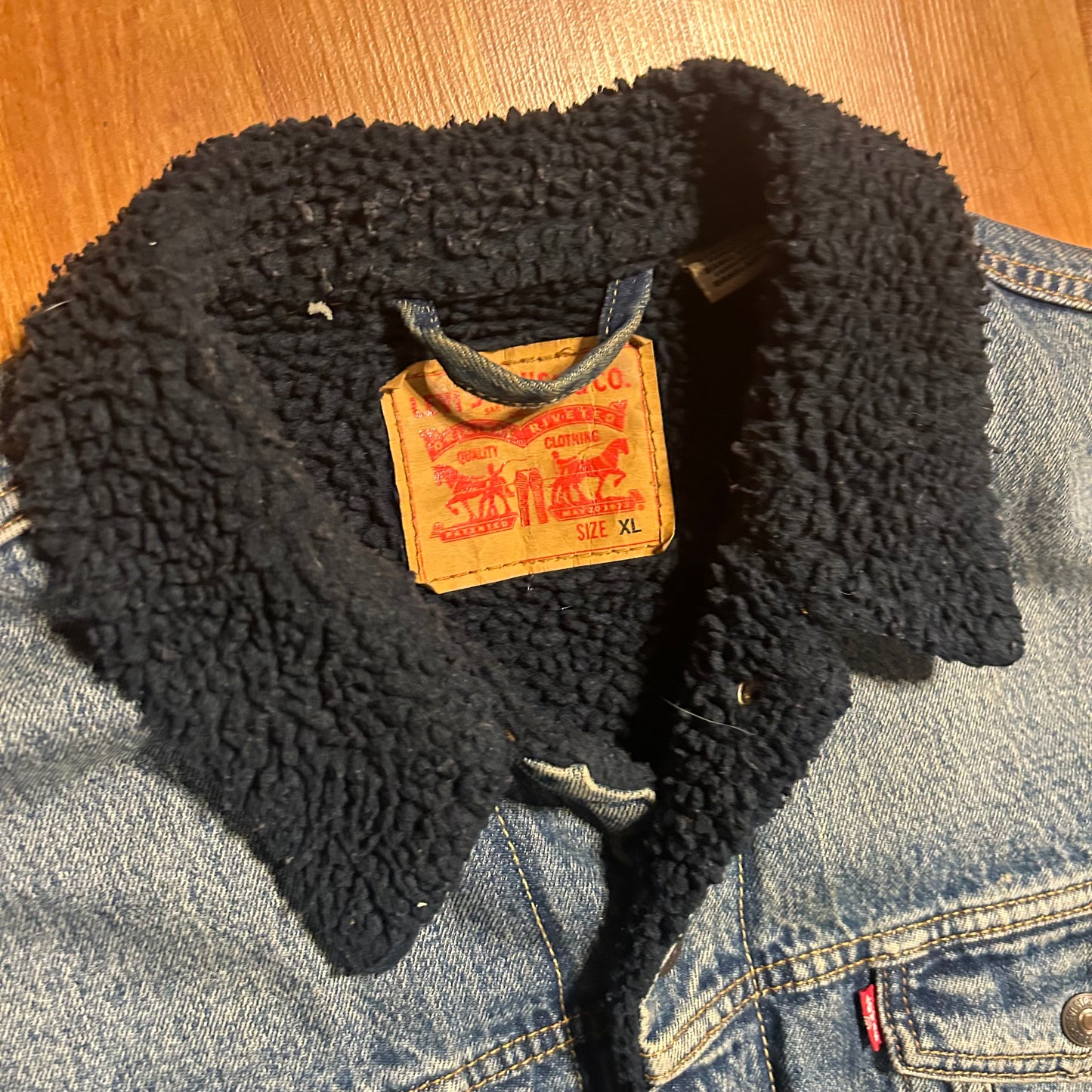 Levi’s Sherpa Denim Trucker Jacket - XLarge - 26" x 27"