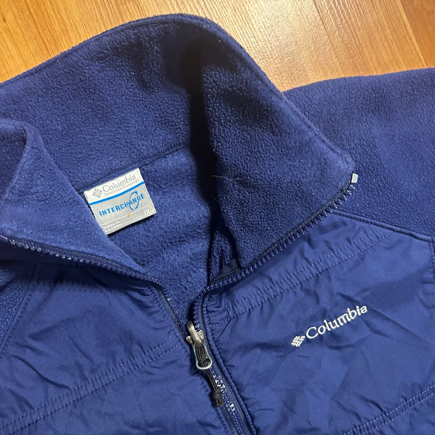 Columbia Blue Fleece Zip Up Jacket - Large - 23" x 25"