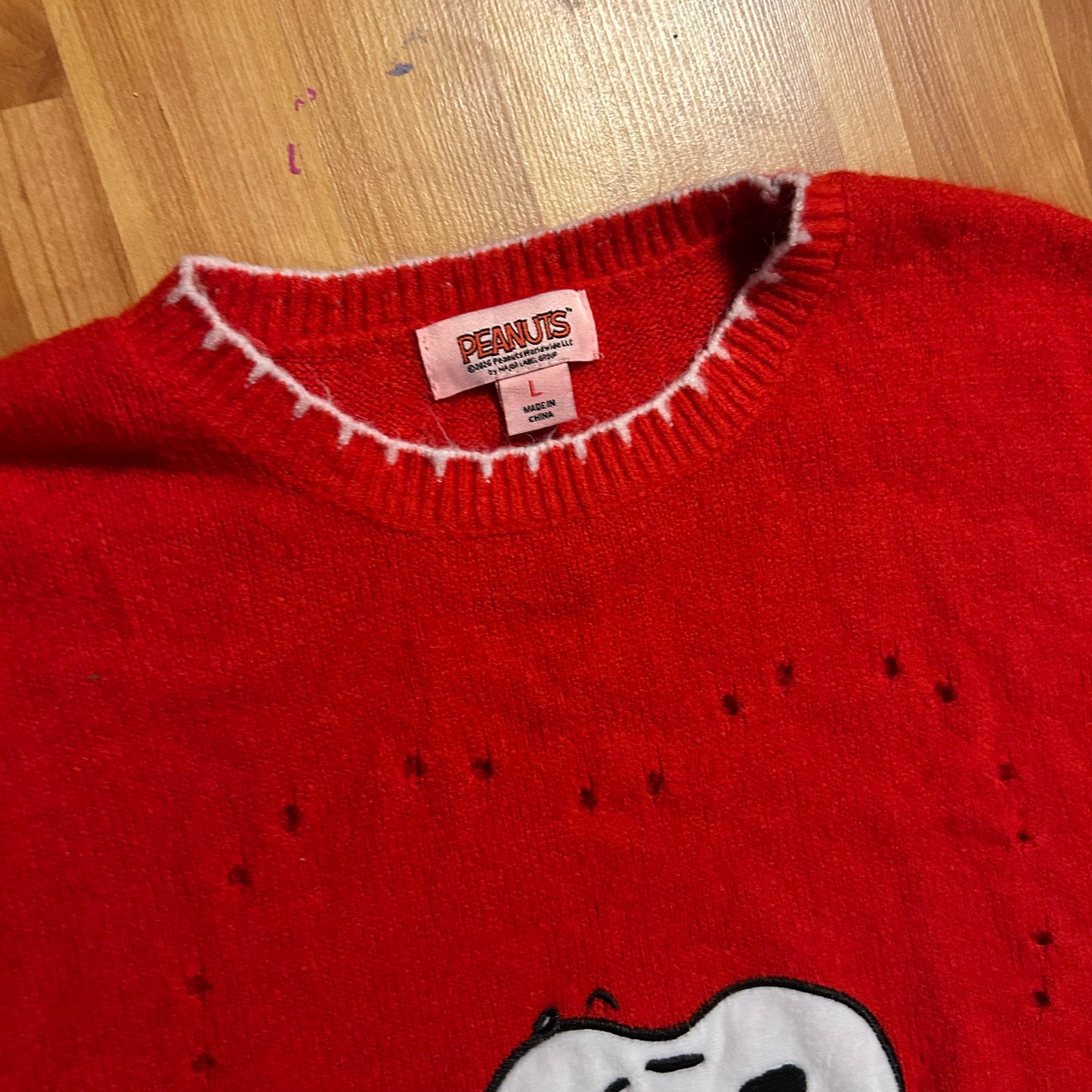 Peanuts Snoopy Red Heart Valentines Sweater - Large - 23" x 24"Mmmmmmm