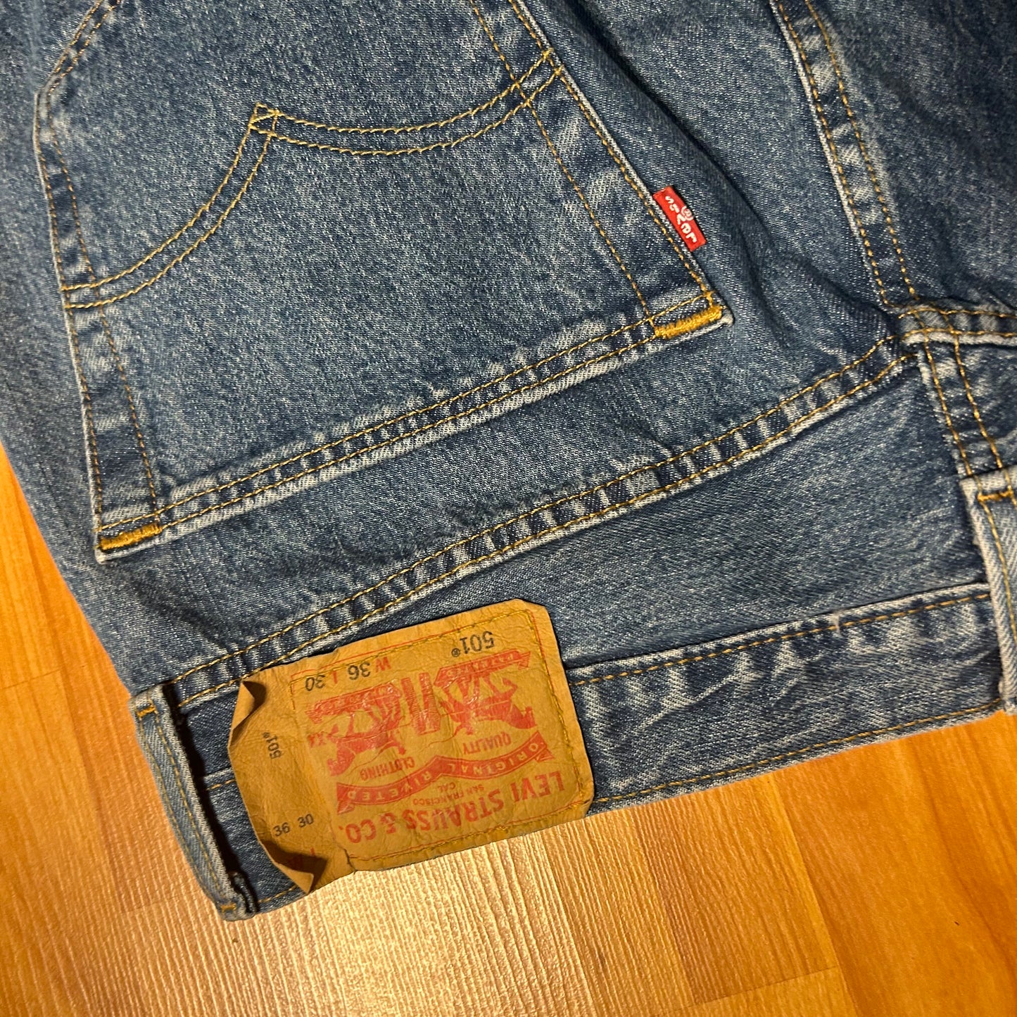 Levi 501 Denim Blue Jeans - 37" x 30"