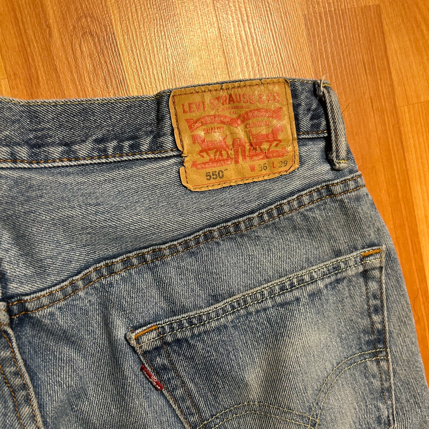 Levi 550 Light Blue Denim Jeans - 36" x 27"