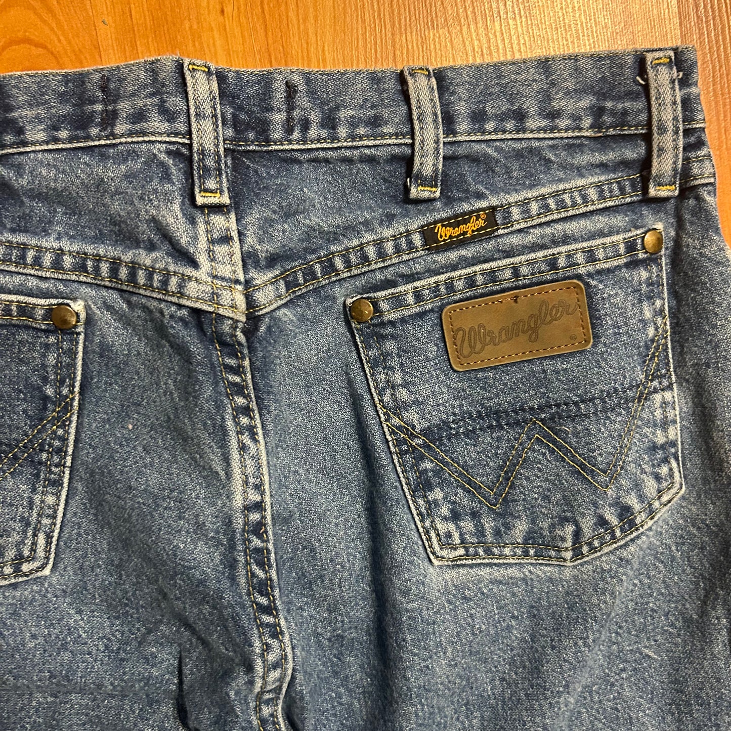 Wrangler George Strait Denim Blue Jeans - 33" x 29"