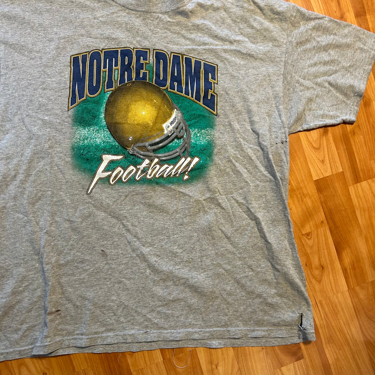 Red Oak Notre Dame Football College University Grey Tshirt - Large - 22" x 28.5"