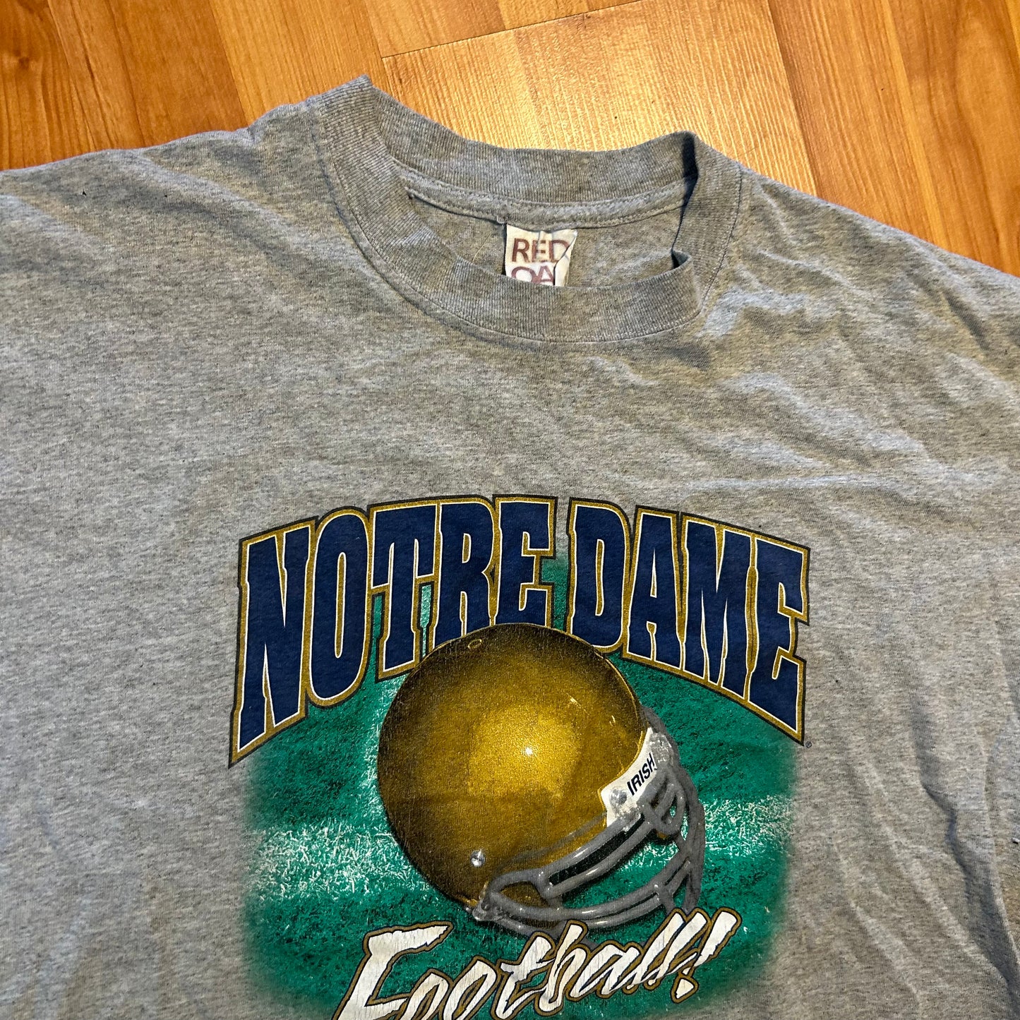 Red Oak Notre Dame Football College University Grey Tshirt - Large - 22" x 28.5"