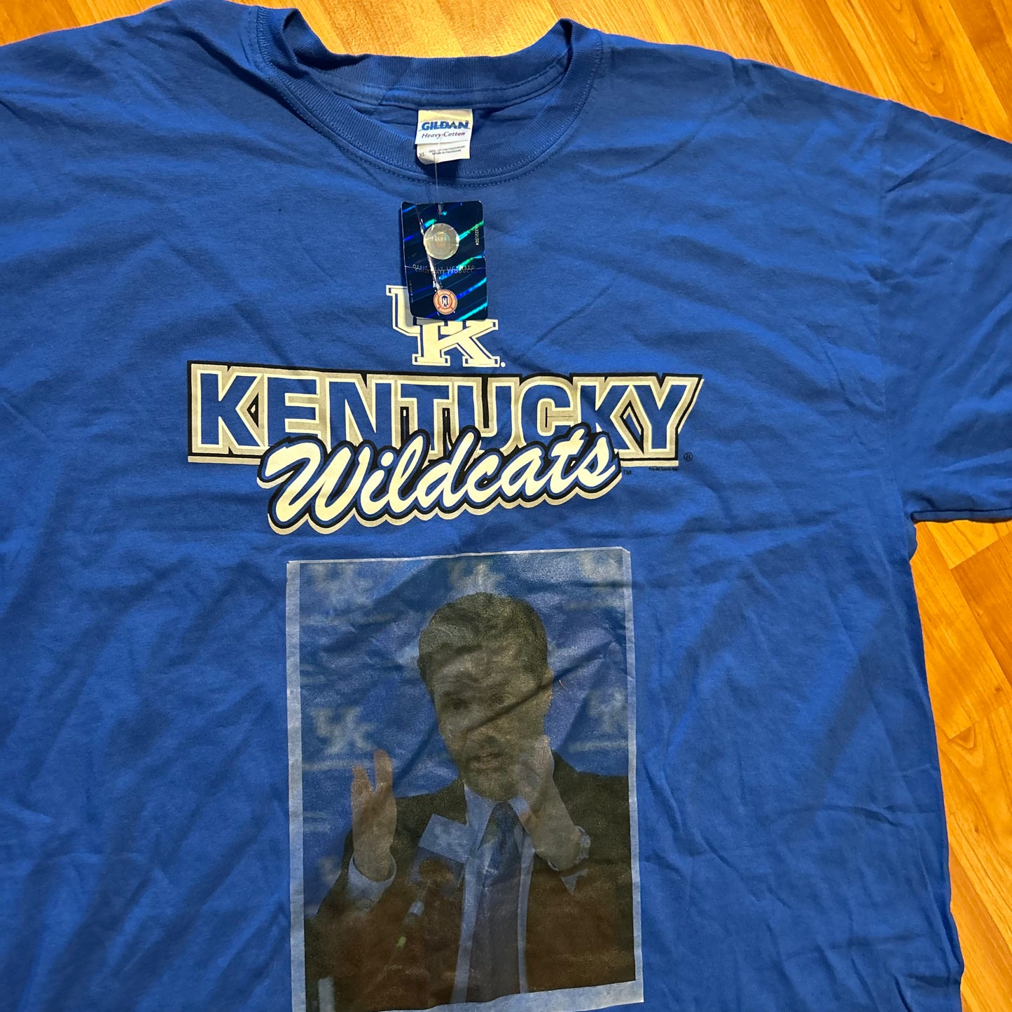 NWT Brand New DS John Calipari 2009 Kentucky Basketball Coach Blue Tshirt - Large - 23" x 30"