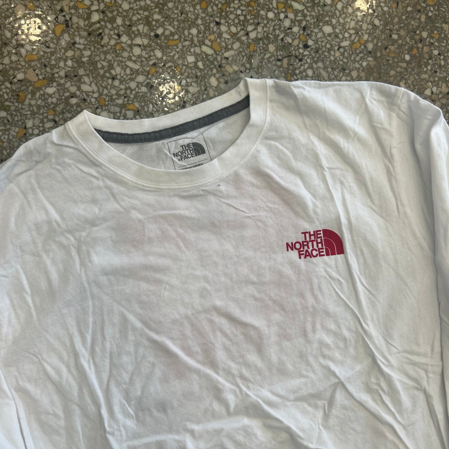 The North Face Never Stop Exploring White Red Longsleeve Shirt - Large - 22" x 29"