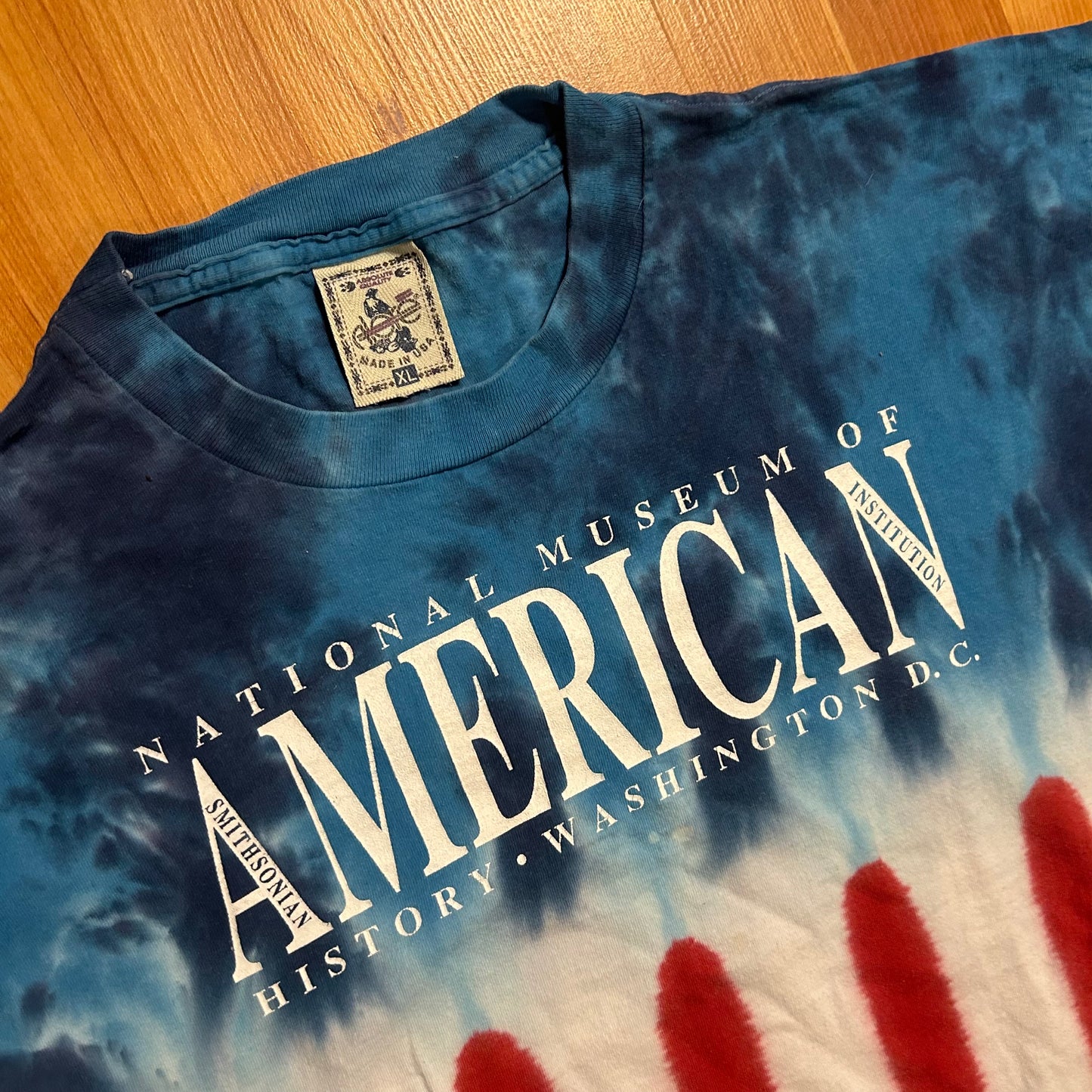 90’s National Mueseum of American History Washington DC Tie Dye Flag Tshirt - Large - 23" x 28"