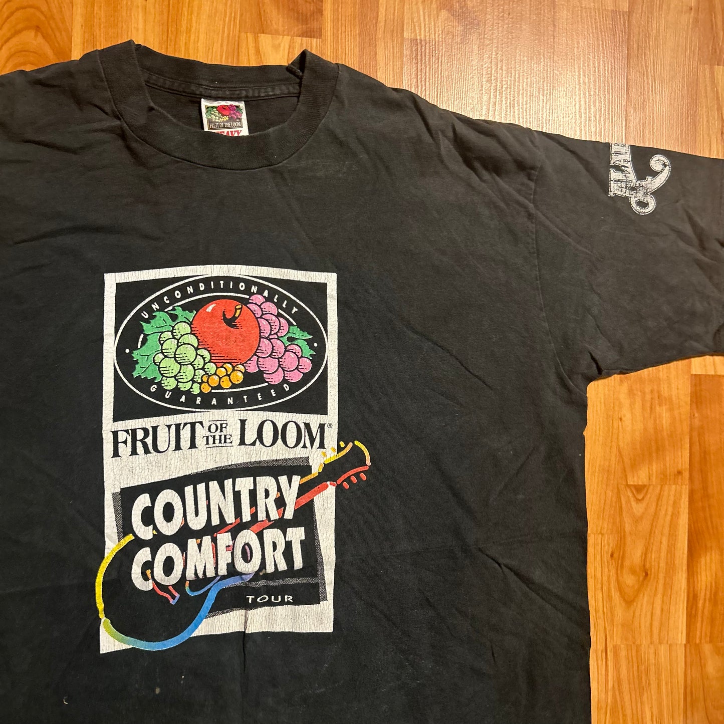 90's FOTL Country Comfort Alabama Black Logo Tshirt - Large - 23" x 28"