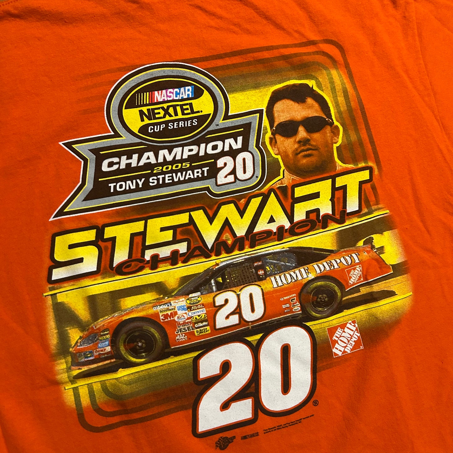 Winner’s Circle NASCAR Tony Stewart 20 Home Depot Orange Tshirt - Large - 22.5" x 27"
