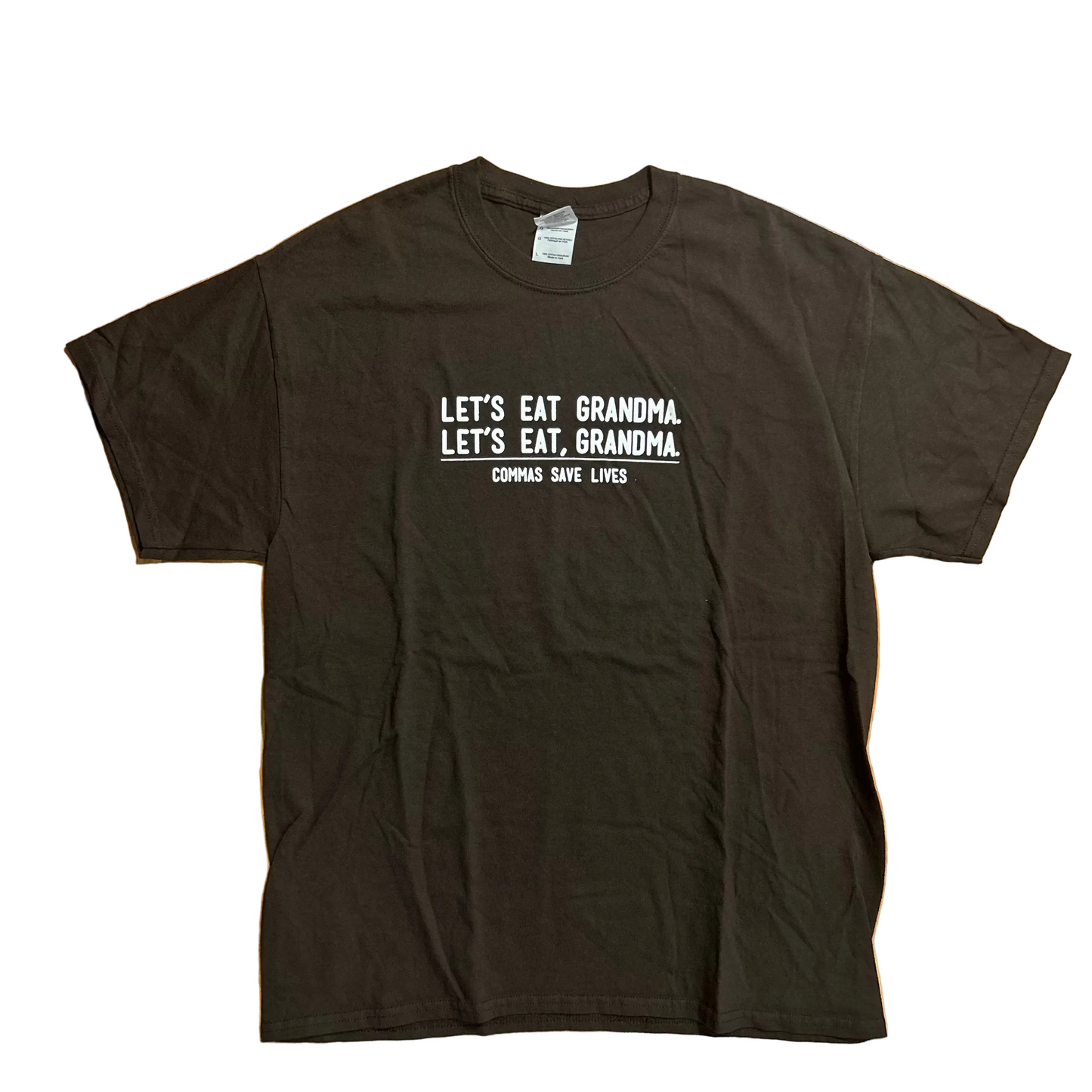 Gildan Lets Eat Grandma Commas Save Lives Brown Tshirt - Medium - 21" x 28.5"