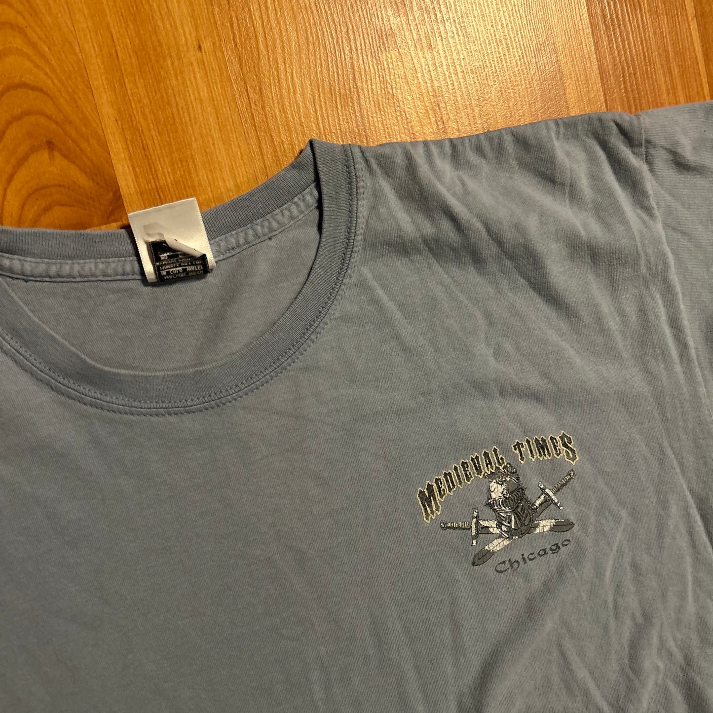 Medieval Times Chicago Grey Blue Tshirt - Medium - 21" x 26.5"