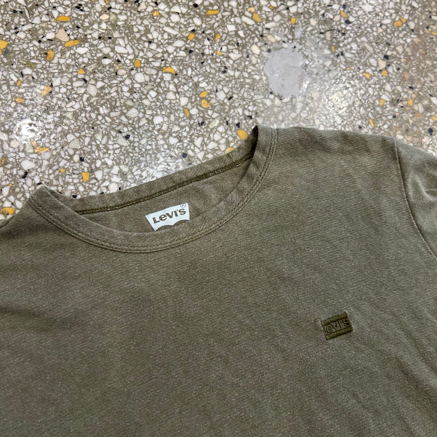 Levis Green Small Logo Tshirt - Medium - 20" x 28"