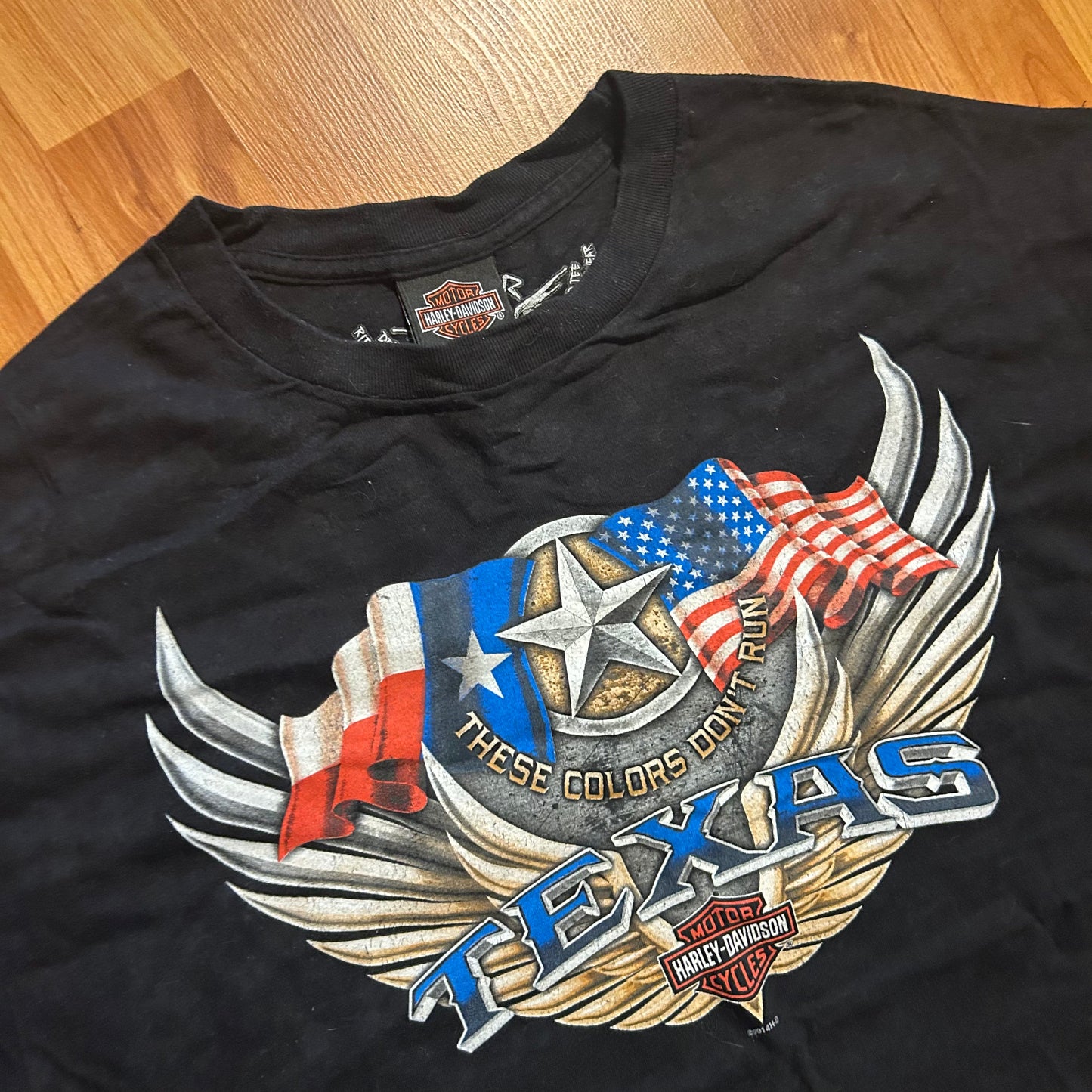Harley Davidson Motorcycles Fort Worth Texas These Colors Don’t Run Black Tshirt - Large - 23" x 30"