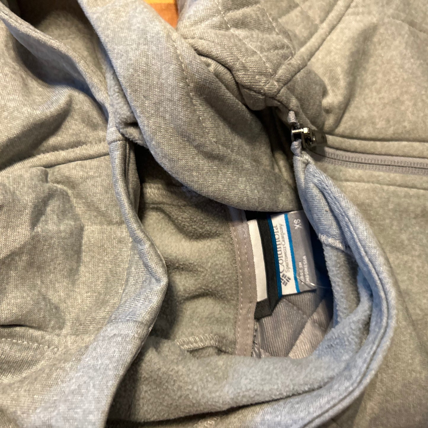 Columbia Zip Up Hooded Jacket - XSmall - 16" x 27"