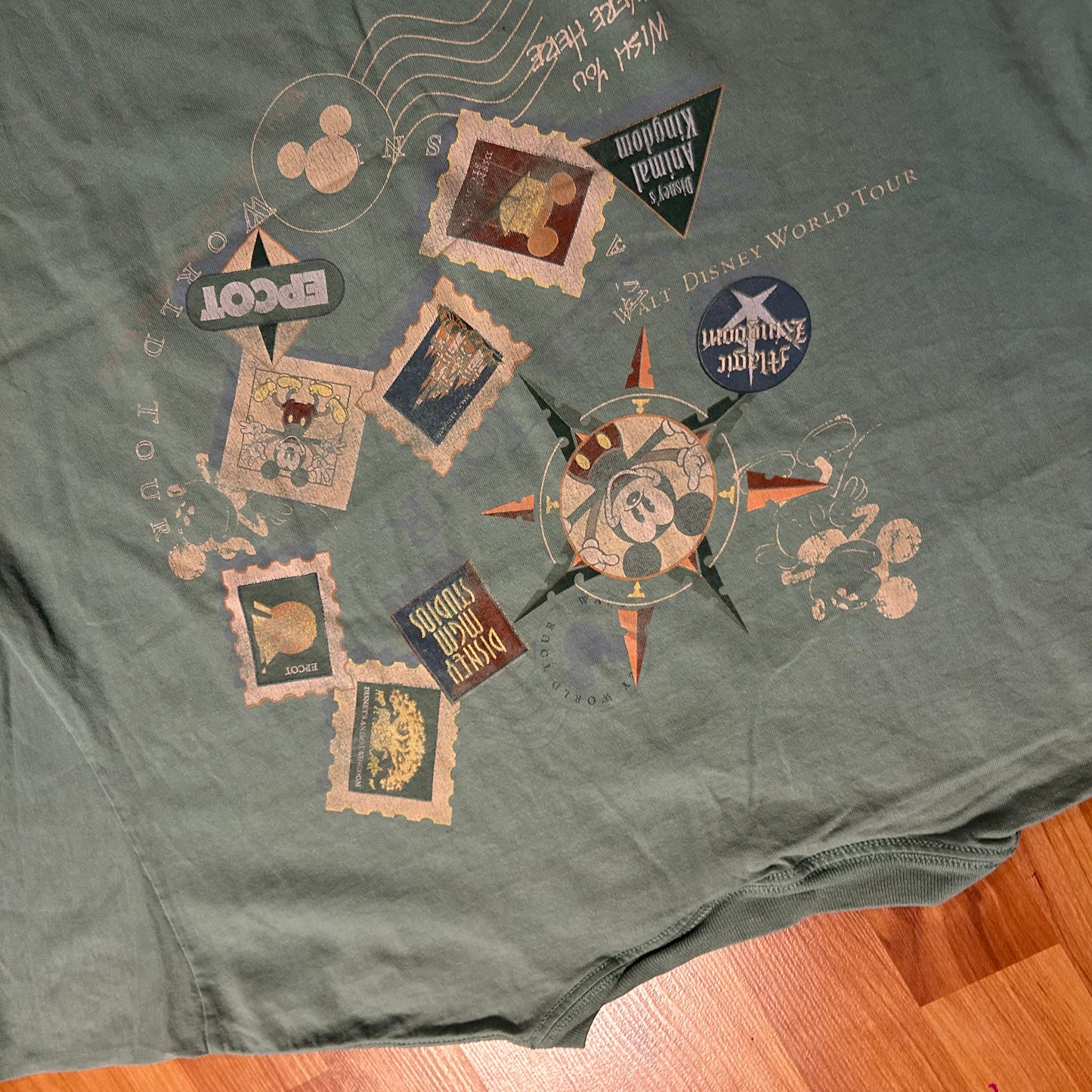 00’s Walt Disney World Epcot Mickey Mouse Green Tshirt - Large - 22" x 29"