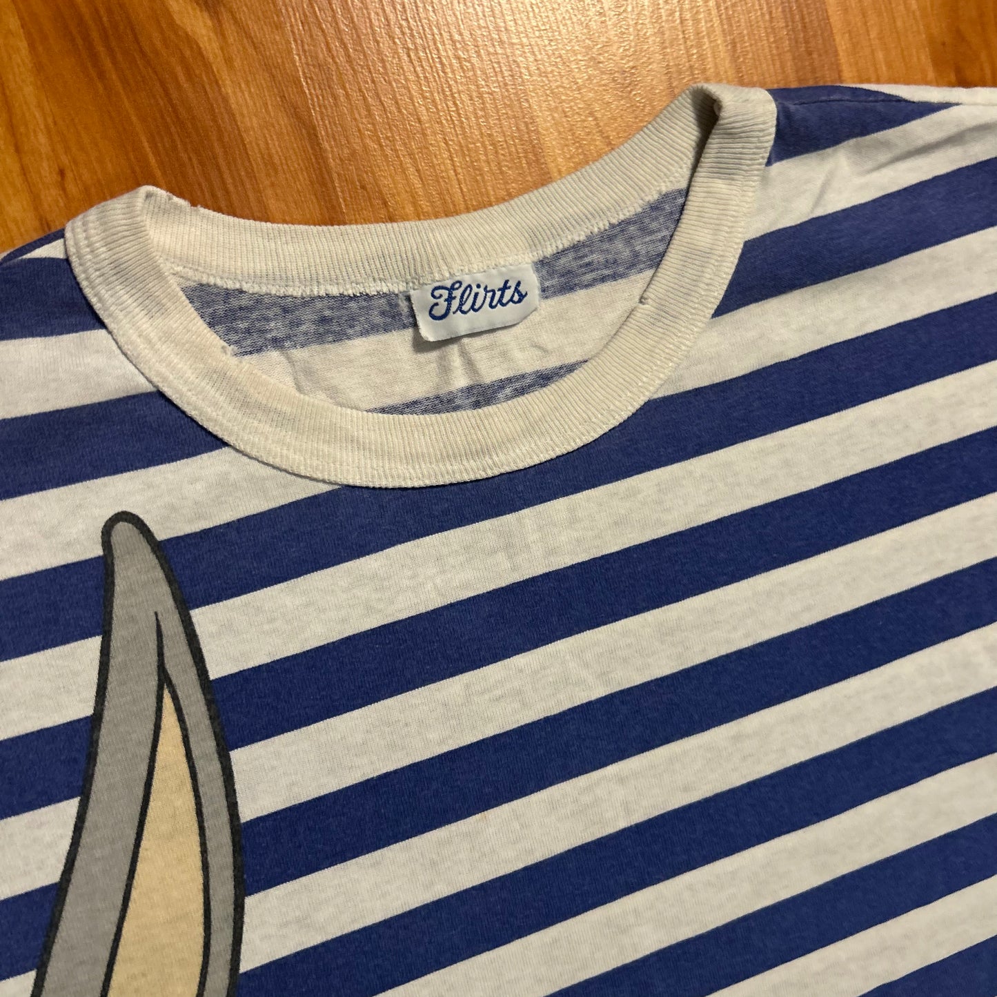 80/90’s Flirts Looney Tunes Bugs Bunny White Blue Striped Tshirt - Large - 23.5" x 29.5"