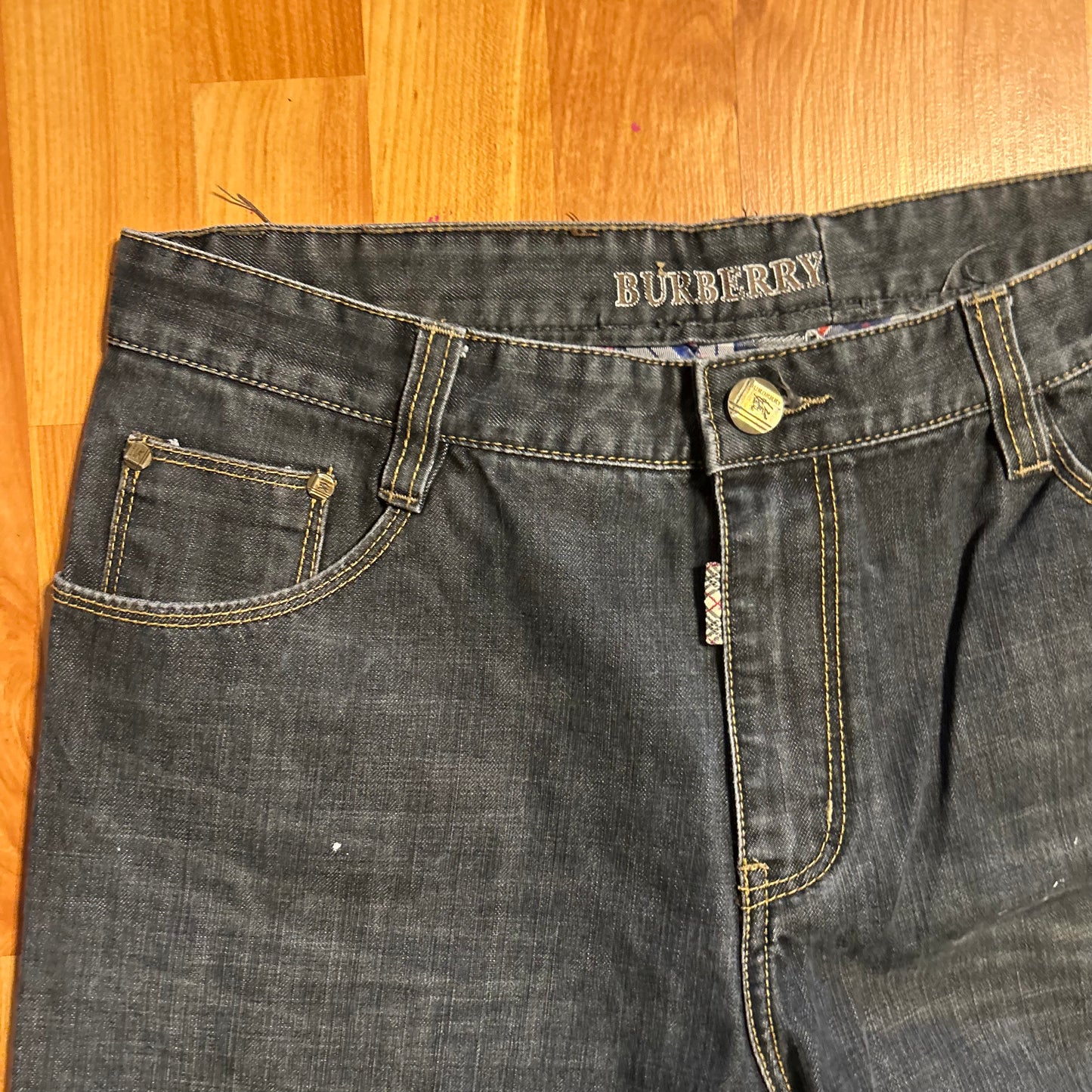 Burberry Dark Denim Jeans - 33" x 25"