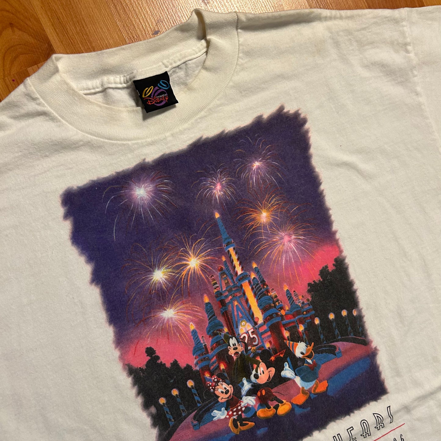 90’s Walt Disney World 25 Years White Tshirt - XLarge - 25" x 32"