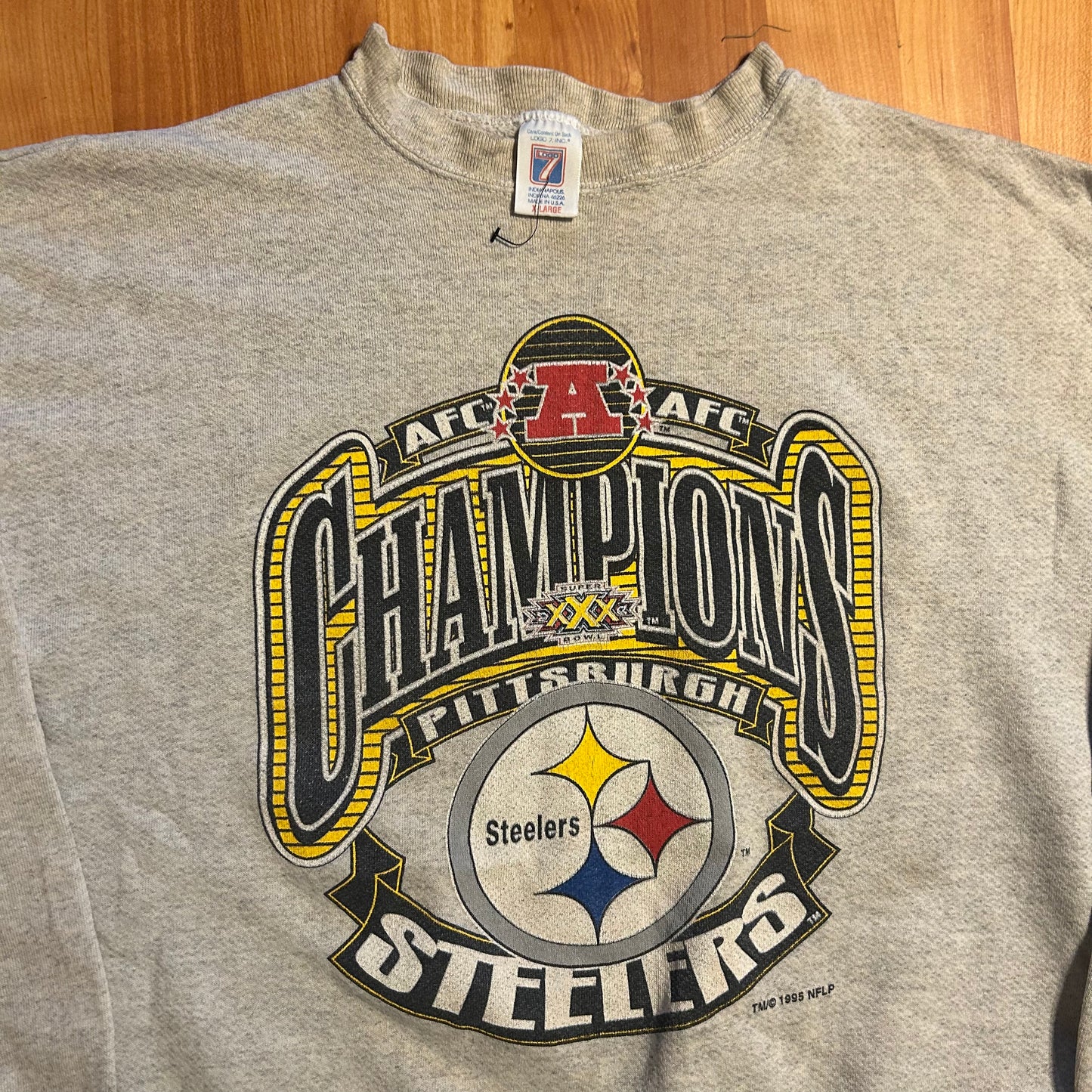 90's 7Logo Pittsburgh Steelers AFC Champions NFL Grey Crewneck Sweatshirt - XLarge - 24" x 26.5"