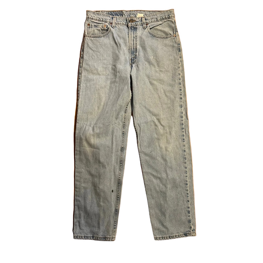 90's Levis 550 Light Wash Denim Blue Jeans - 33" x 32"