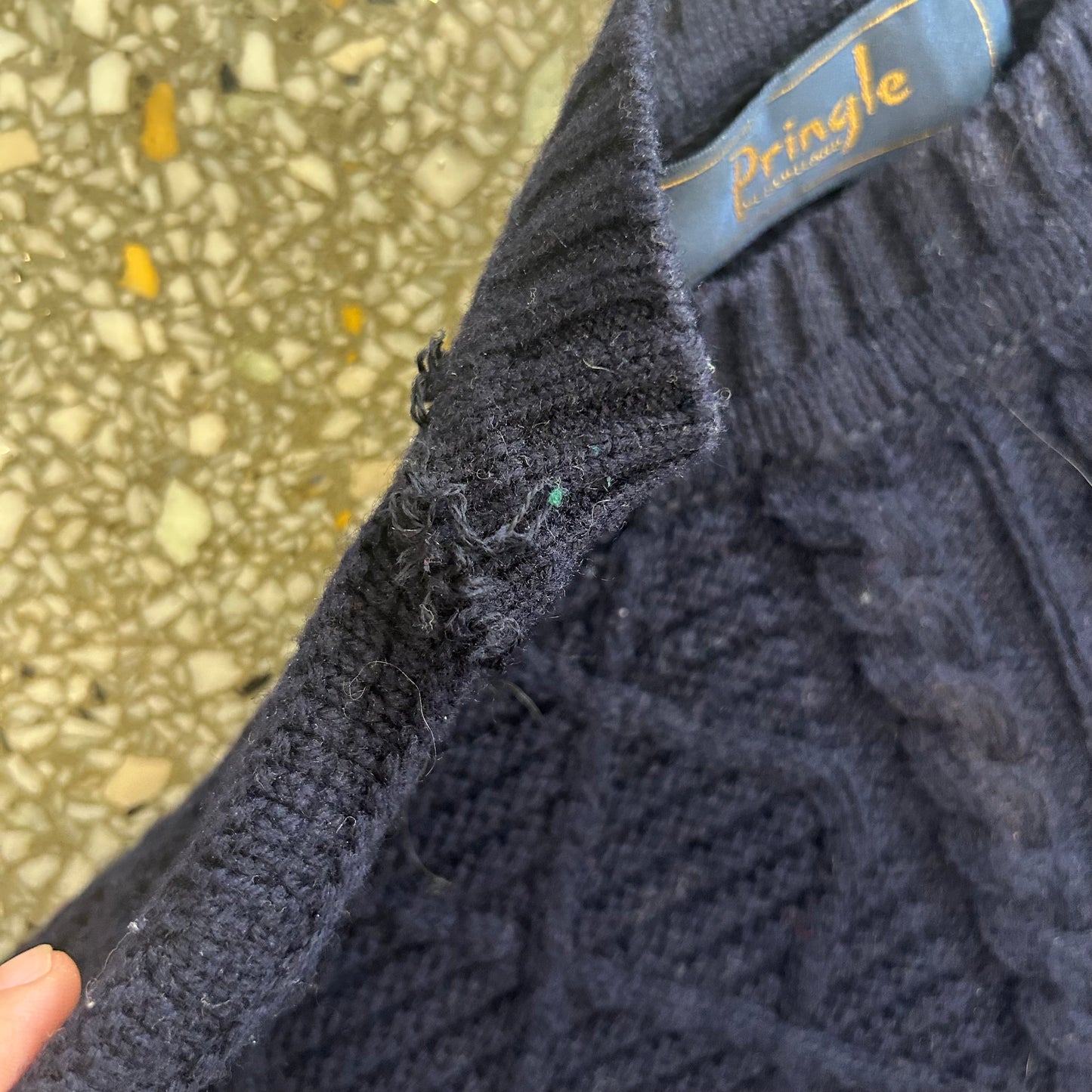 Pringle of Scotland Navy Blue Wool Sweater - XLarge - 25" x 28"