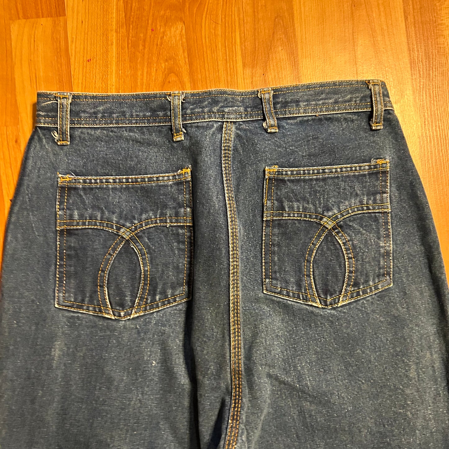 80/90's Lerner Denim Blue Jeans - 33" x 30"