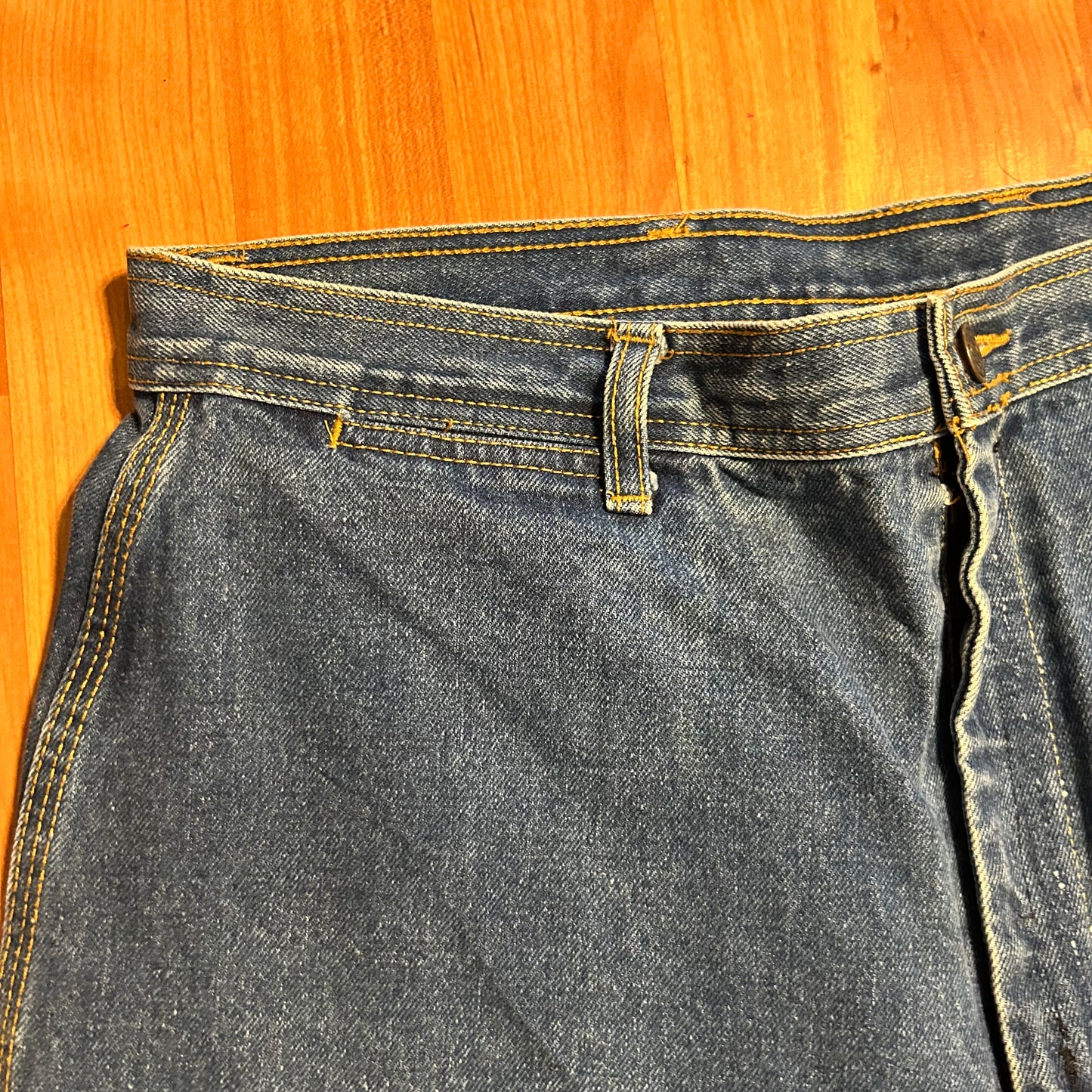 80/90's Lerner Denim Blue Jeans - 33" x 30"