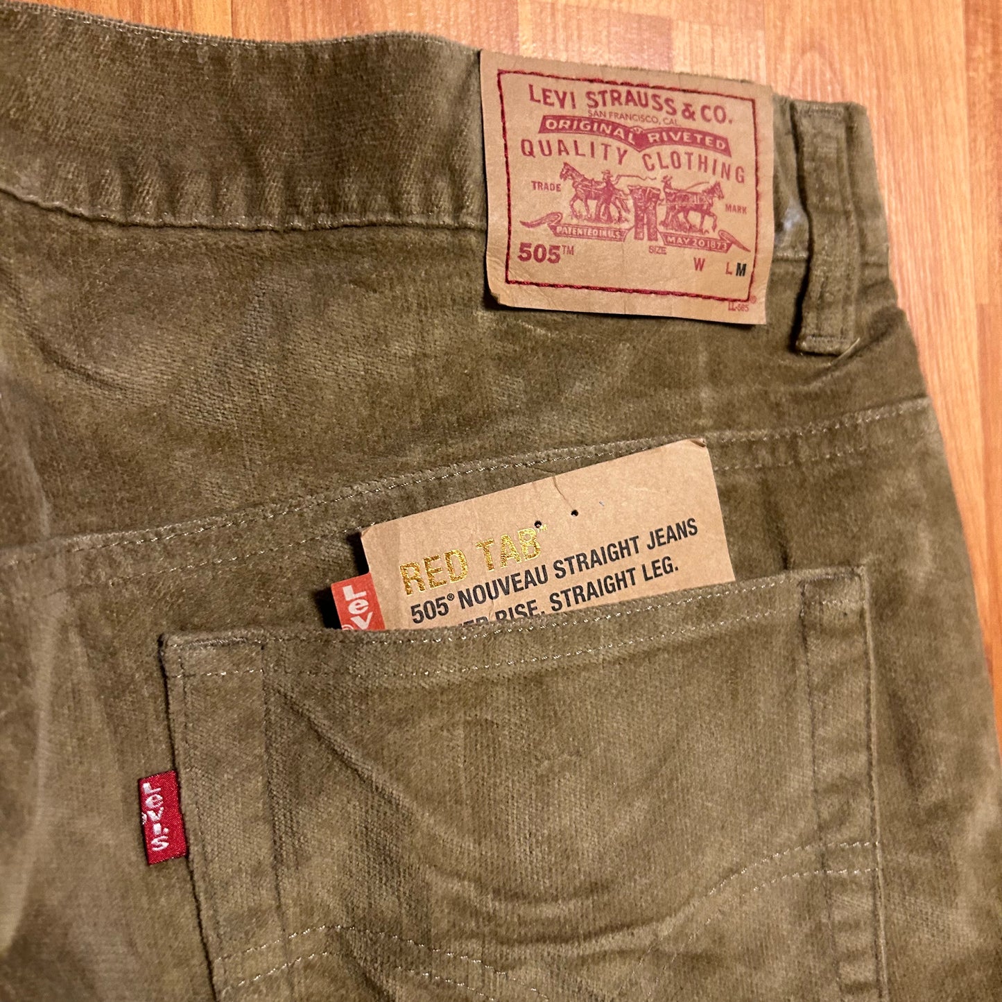 Levi's Corduroy Brown NWT DS Cotton Pants - 34" x 32"