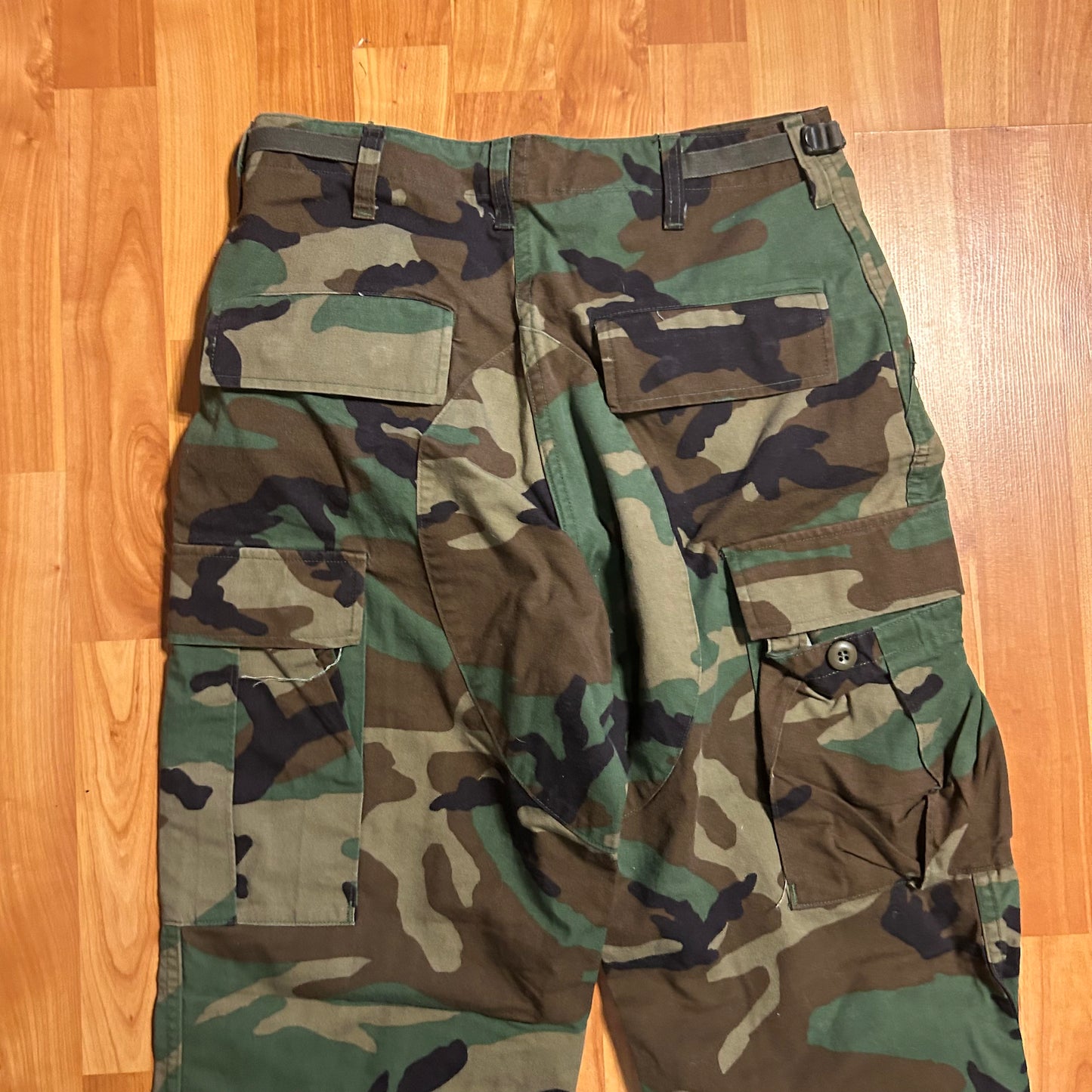 00's Military Camouflage Pants - Adjustable waist - 30" x 31"