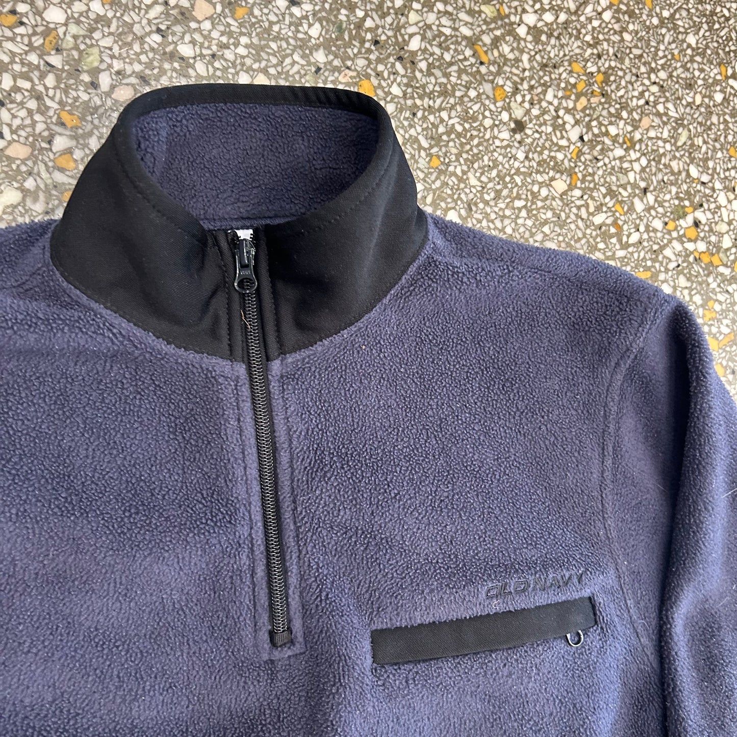 Old Navy Fleece Pile Quarter Zip Up Grey Navy Sweatshirt - Large - 22" x 27"