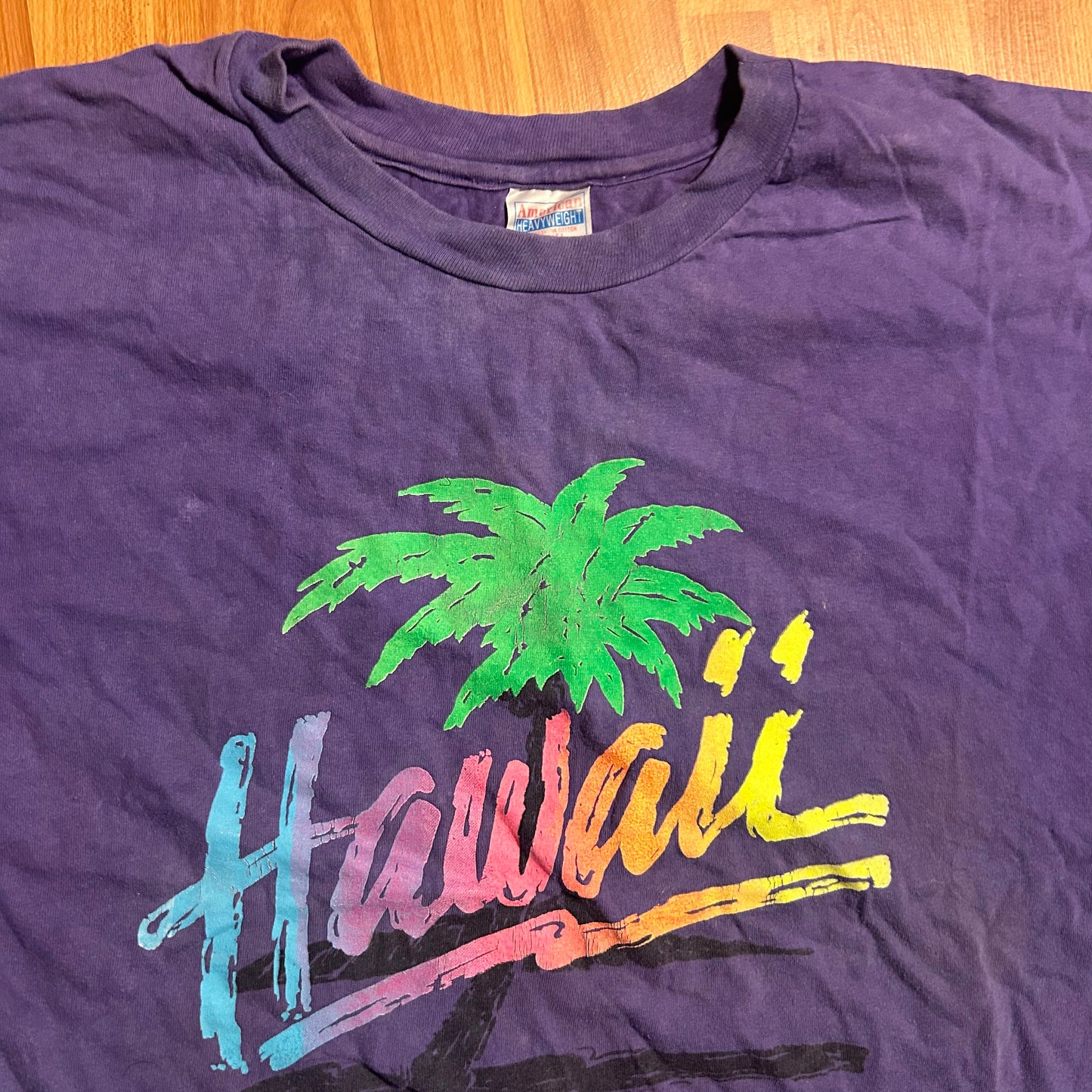 90's American Heavyweight Purple Hawaii Palm Tree Tshirt - Large - 23" x 28"