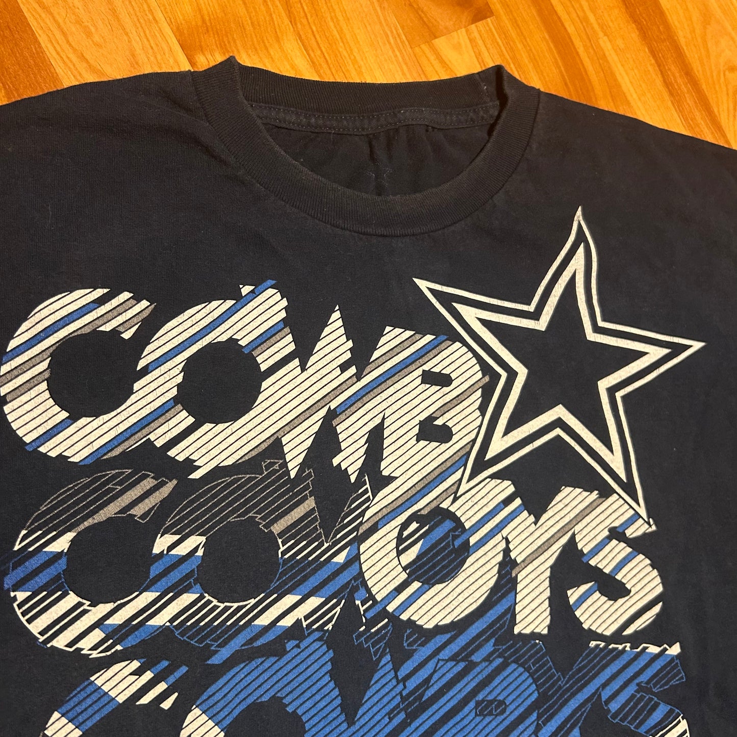 Dallas Cowboys Cotton NFL Football Navy Blue Tshirt - XLarge - 28" x 31"