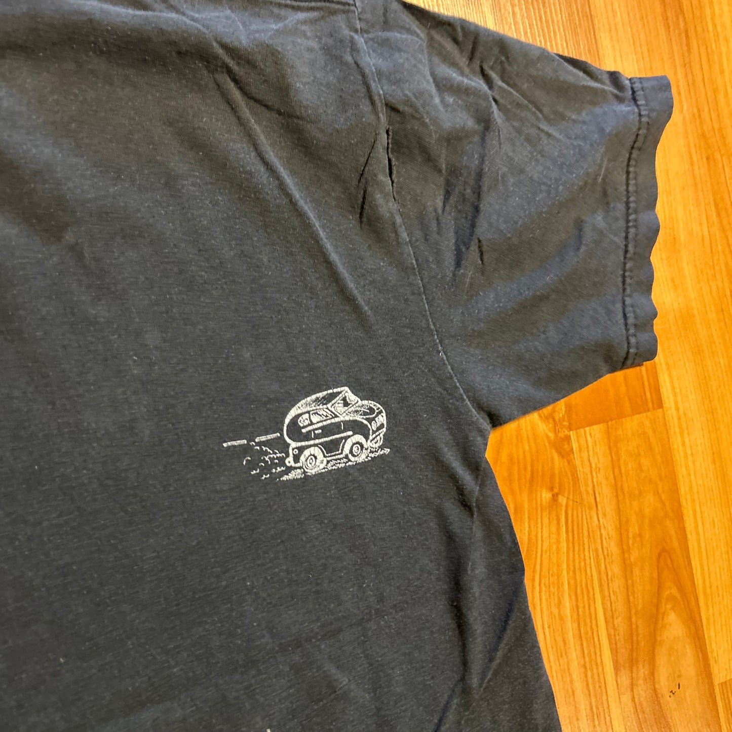 Volcom Black City Tshirt - Medium - 20" x 26.5"