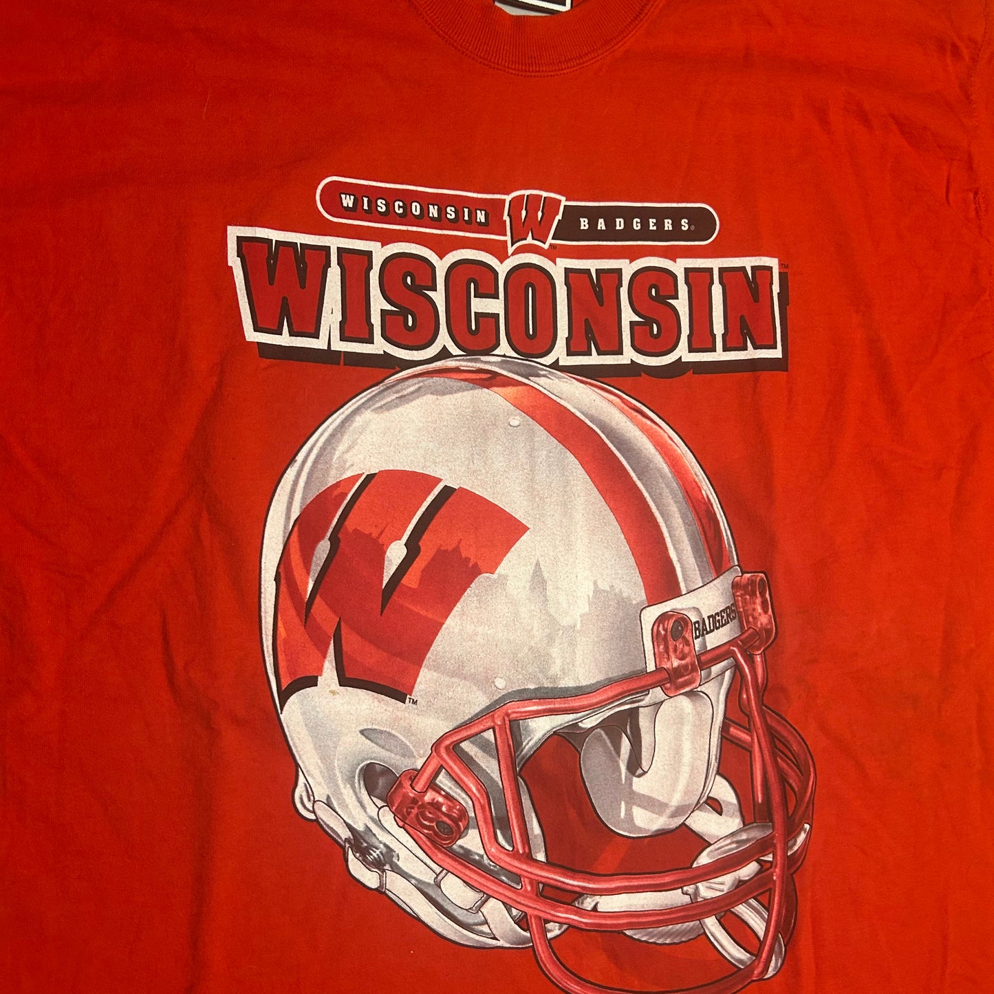 Pro Layer Wisconsin Badgers Football Helmet University College Red Cotton Tshirt - XLarge - 25” x 33”