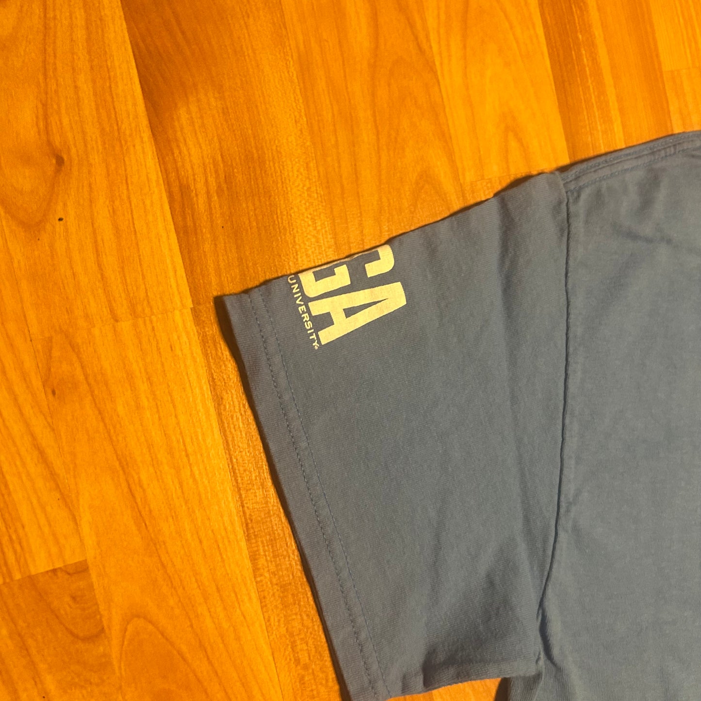 Butler University Bulldogs Into The Streets Blue College Cotton Tshirt - Small - 19.5” x 27”