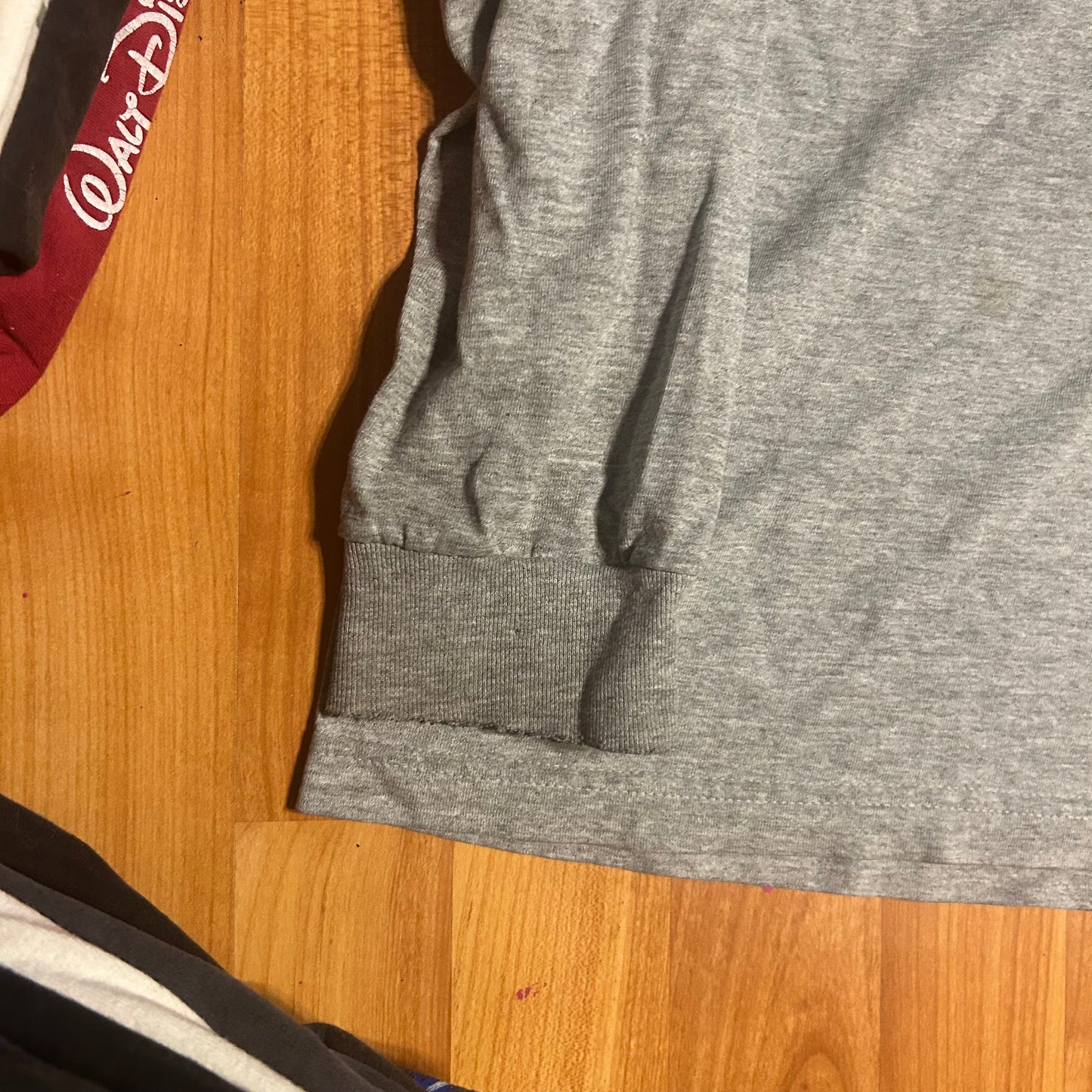 Steve and Barry’s Purdue University Boilermakers Grey Gray 90/10 Cotton Polyester College Longsleeve Shirt - Large - 23” x 29”