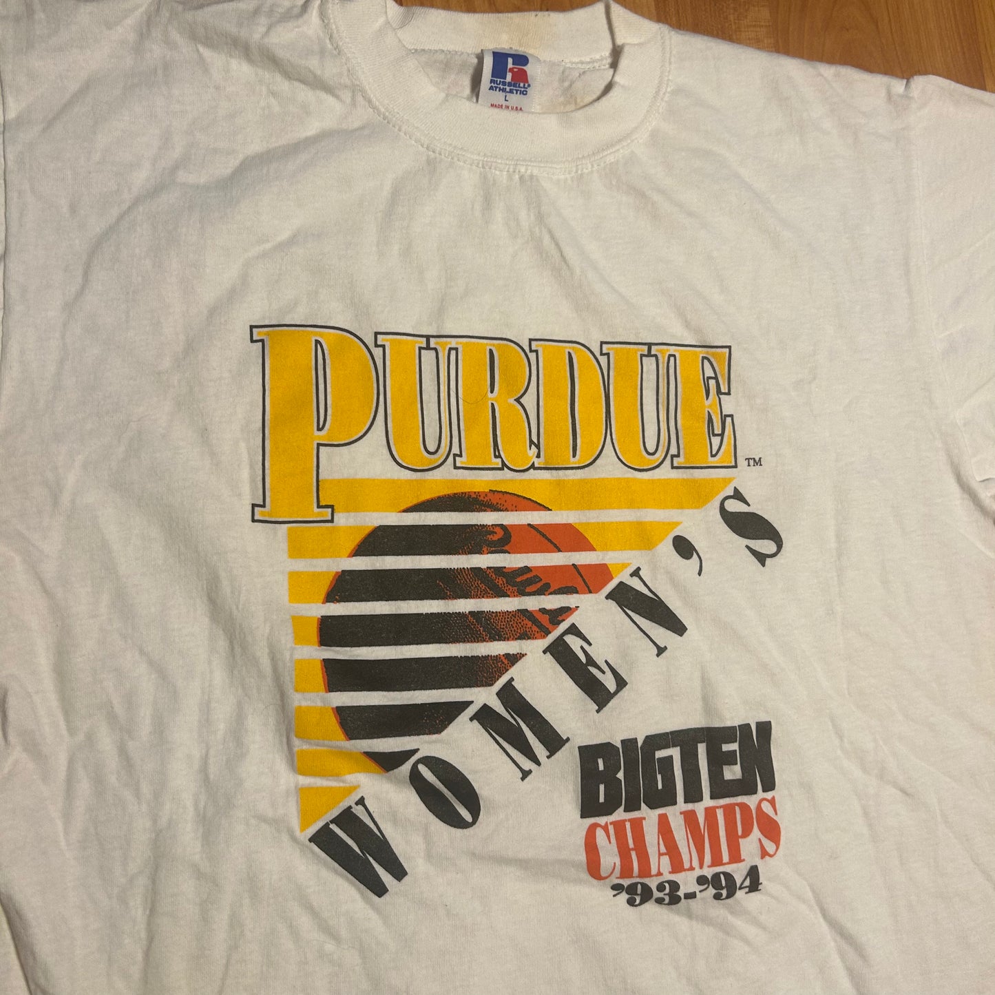 90’s Russell Athletics Purdue University Women’s Boilermakers Big Ten Basketball Champs White Cotton College Tshirt - Medium - 20.5” x 28”