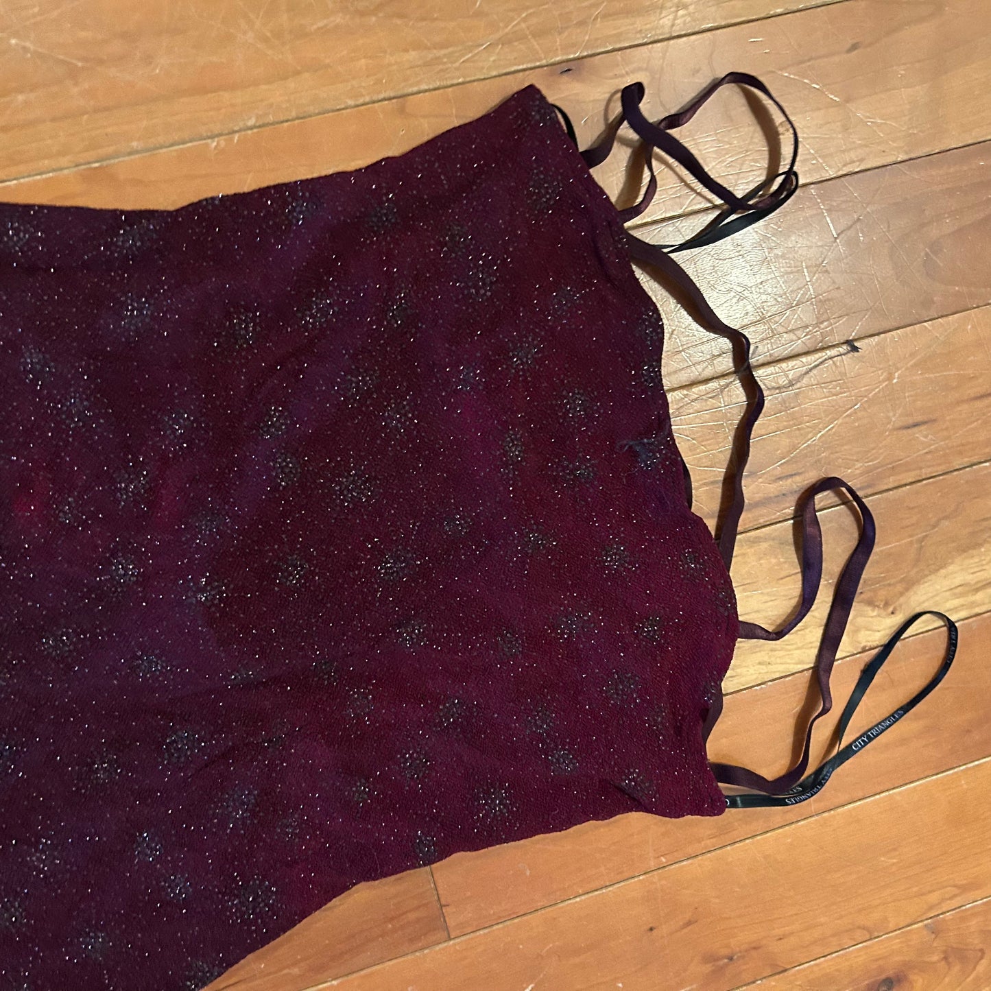 90's City Triangles Maroon Sparkly Dress - Tagged Large - 14" x 46"