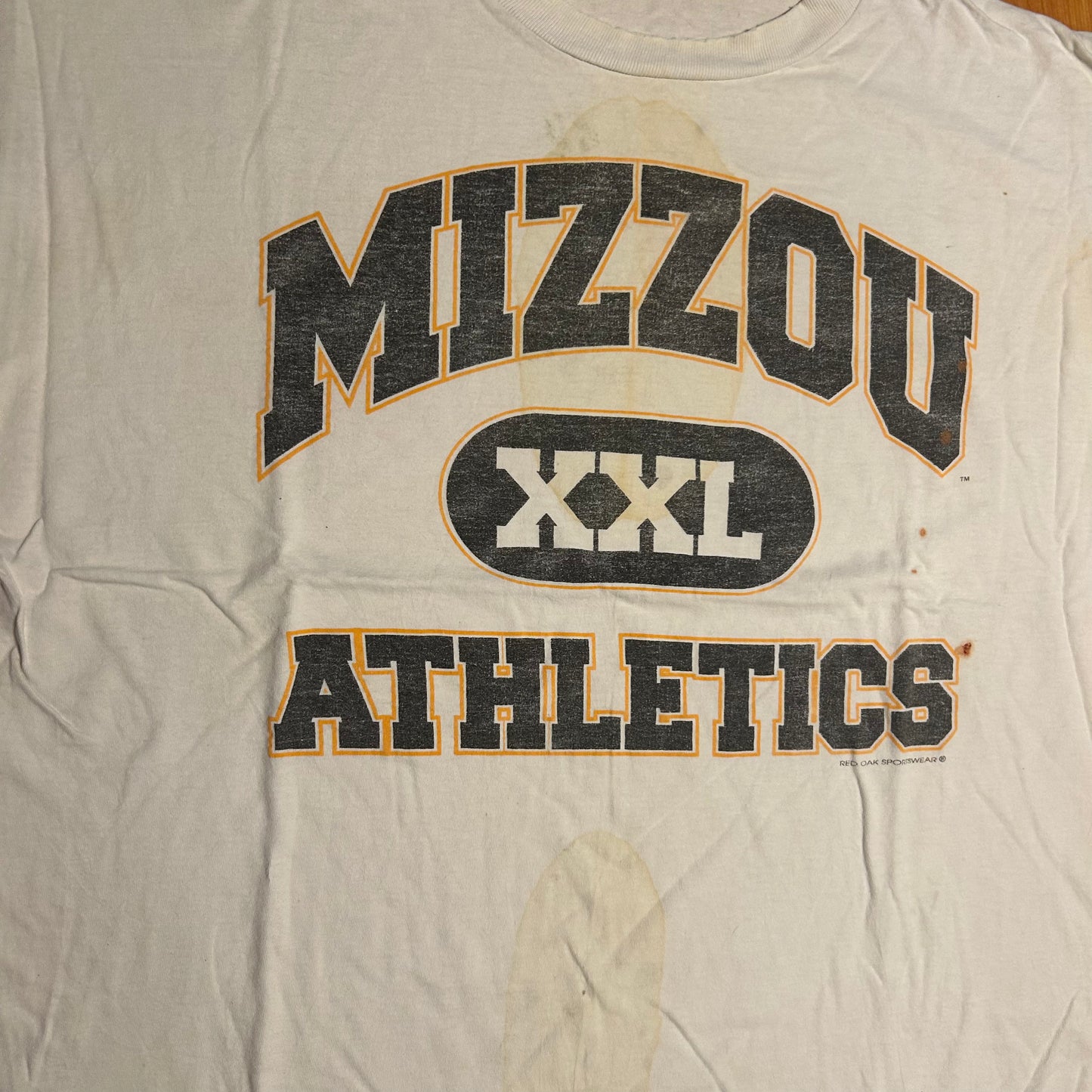 Mizzou Athletics University Missouri Tigers Distressed Stained White College Cotton Tshirt - Boxy XLarge - 26” x 27”