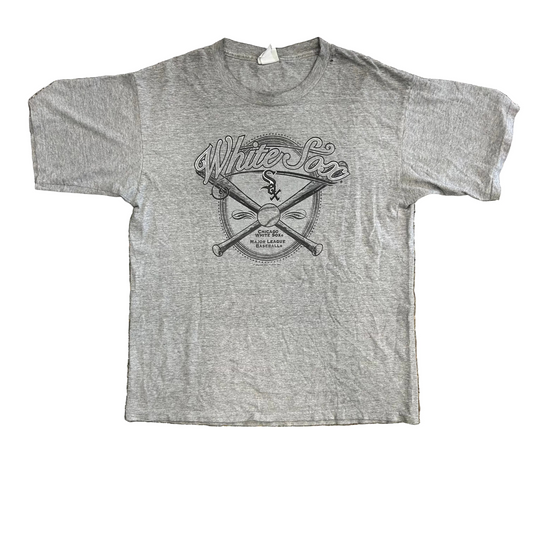 Lee Sport Chicago White Sox Grey Paper Thin Tshirt - Large - 22" x 30"