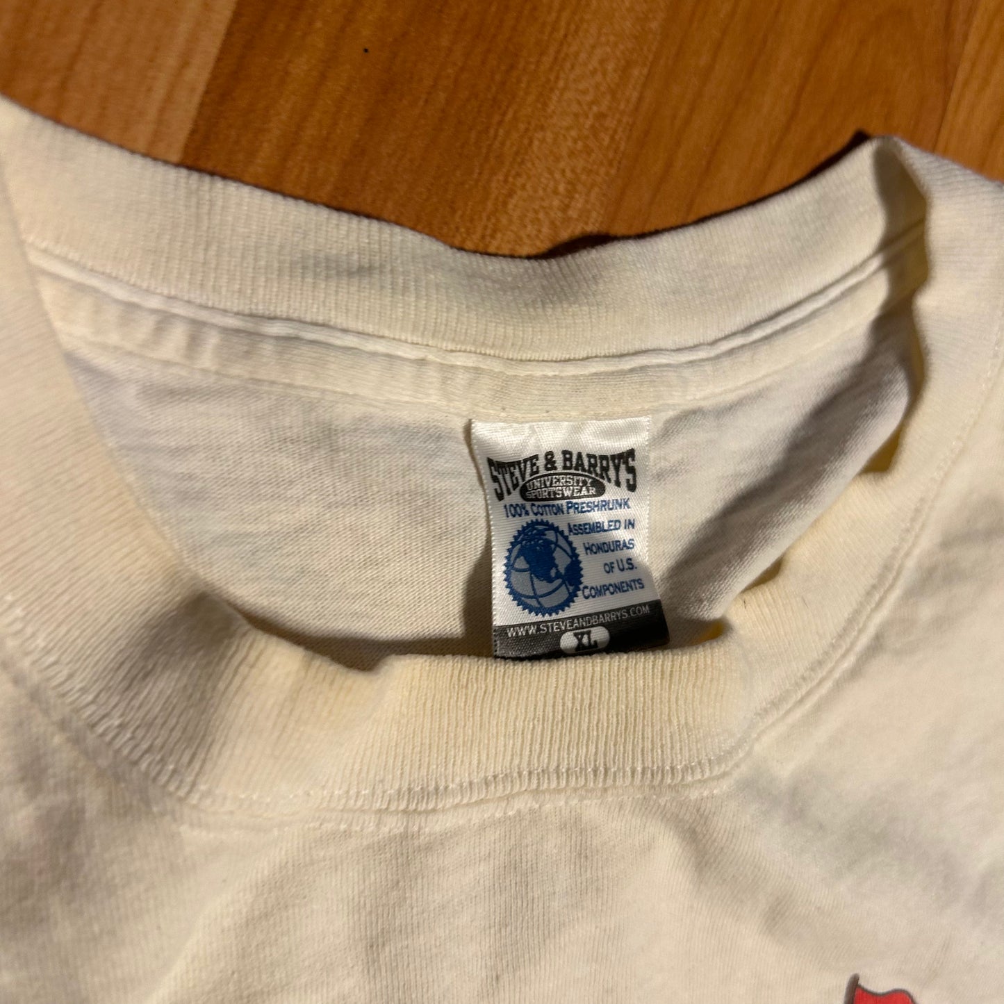 Steve and Barry’s I Hit 2 Good Balls Today I Stepped on a Rake Golfing White Cotton Tshirt - XLarge - 24.5” x 30”