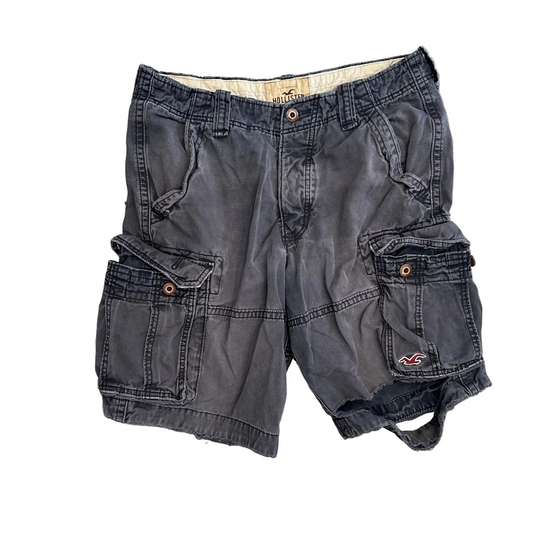Hollister 灰色褪色破旧灰色工装短裤 - 34" x 11"