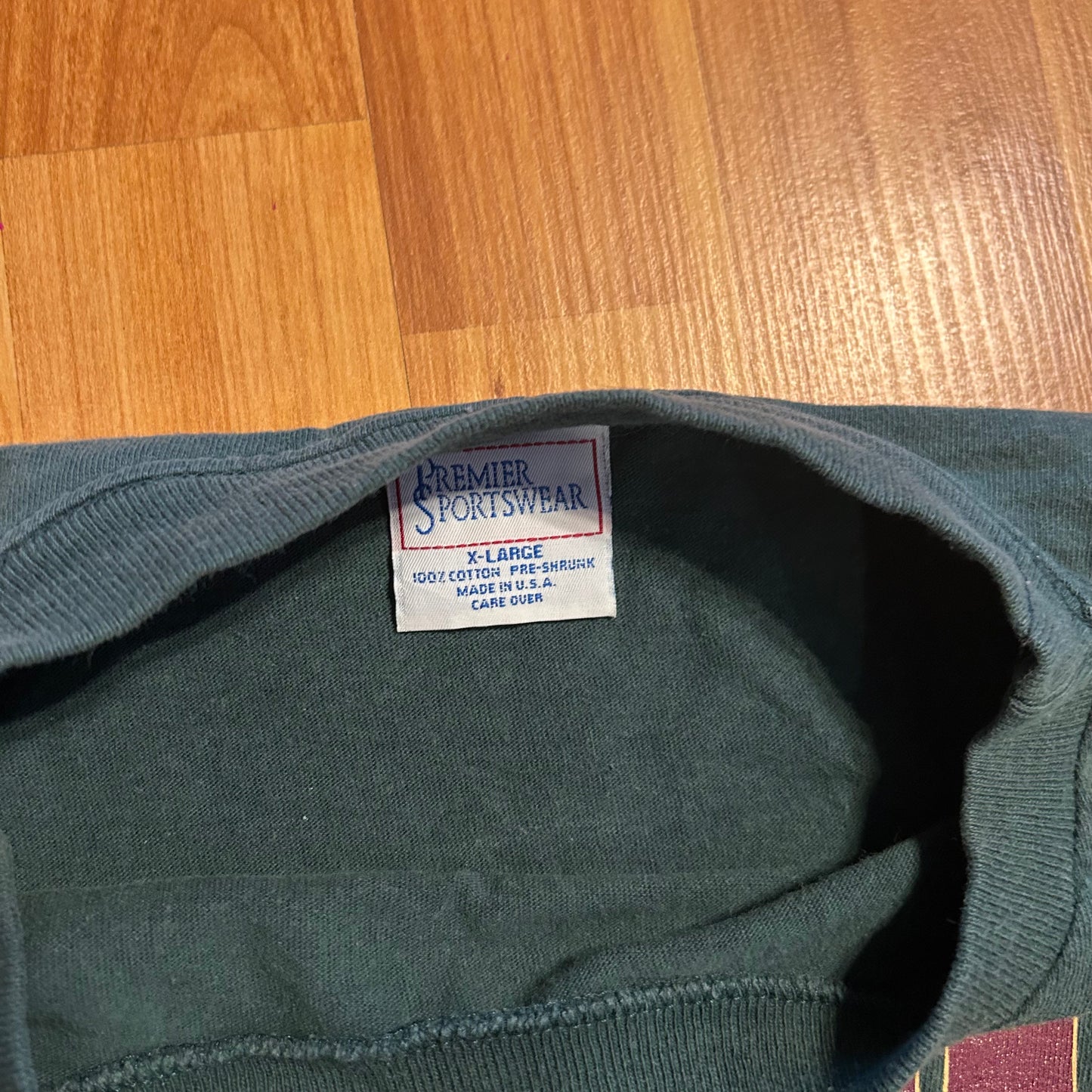 90's Premier Sportswear Oak Hall 1995 Run Green Tshirt - Large - 23" x 29.5"