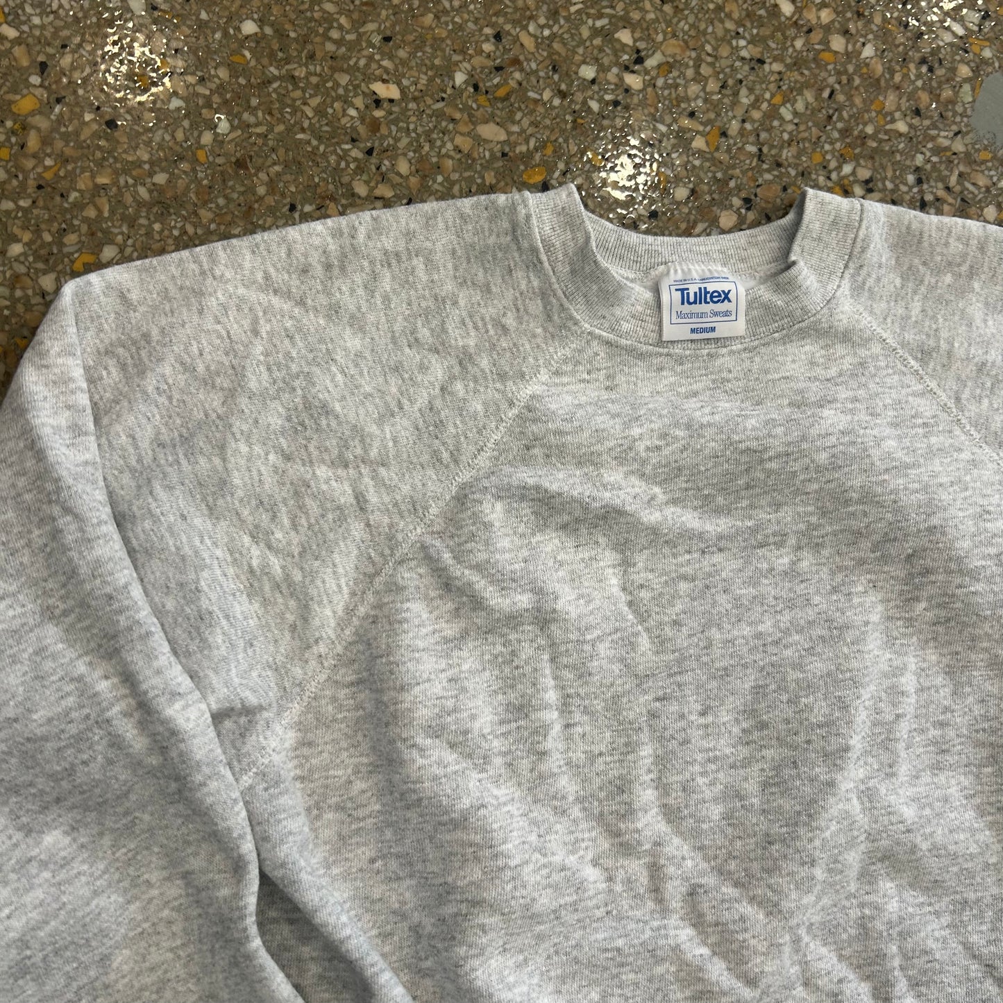 80/90's Tultex Grey Blank Crewneck Sweatshirt - Medium - 21" x 24"