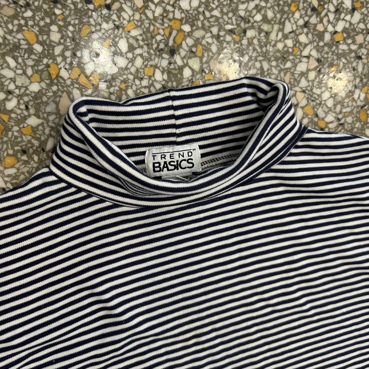 Trend Basics Navy Striped Mock Neck Longsleeve Shirt - Medium - 20" x 27"