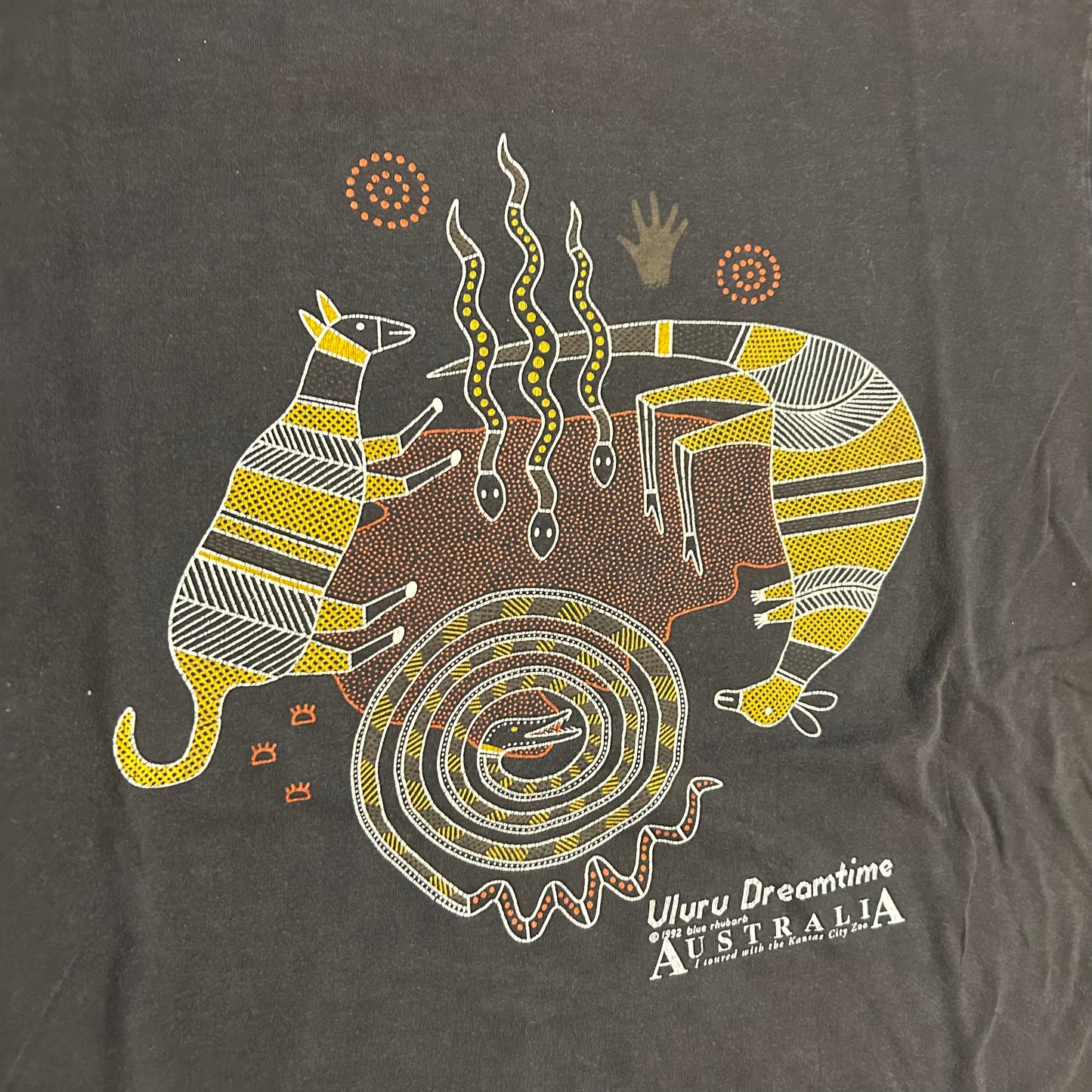 90’s Oneita Uluru Dreamtime Australia 1992 Blue Rhubarb Kansas City Zoo Armadillo Black Grey Faded Cotton Tshirt - Large - 23" x 27.5"