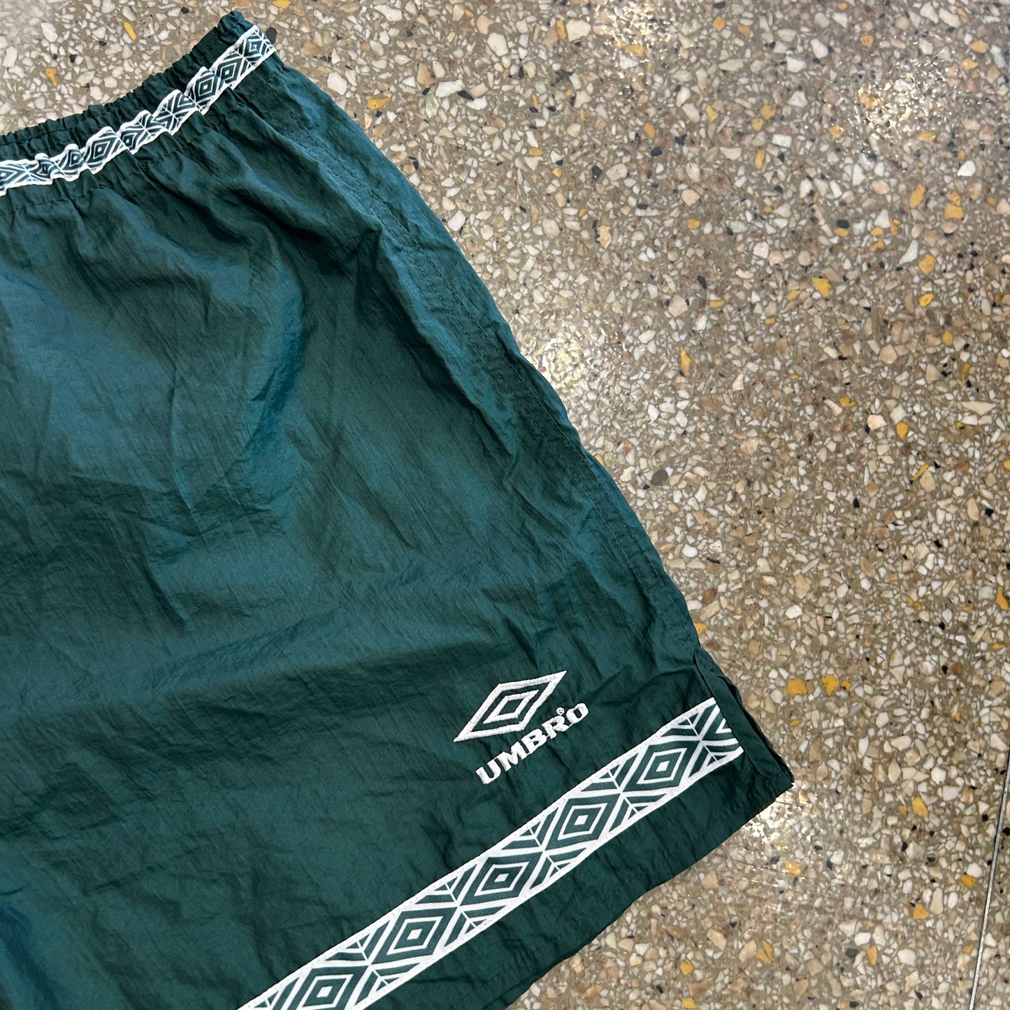 90's Umbro Green Nylon Shorts - 32" x 5.5"
