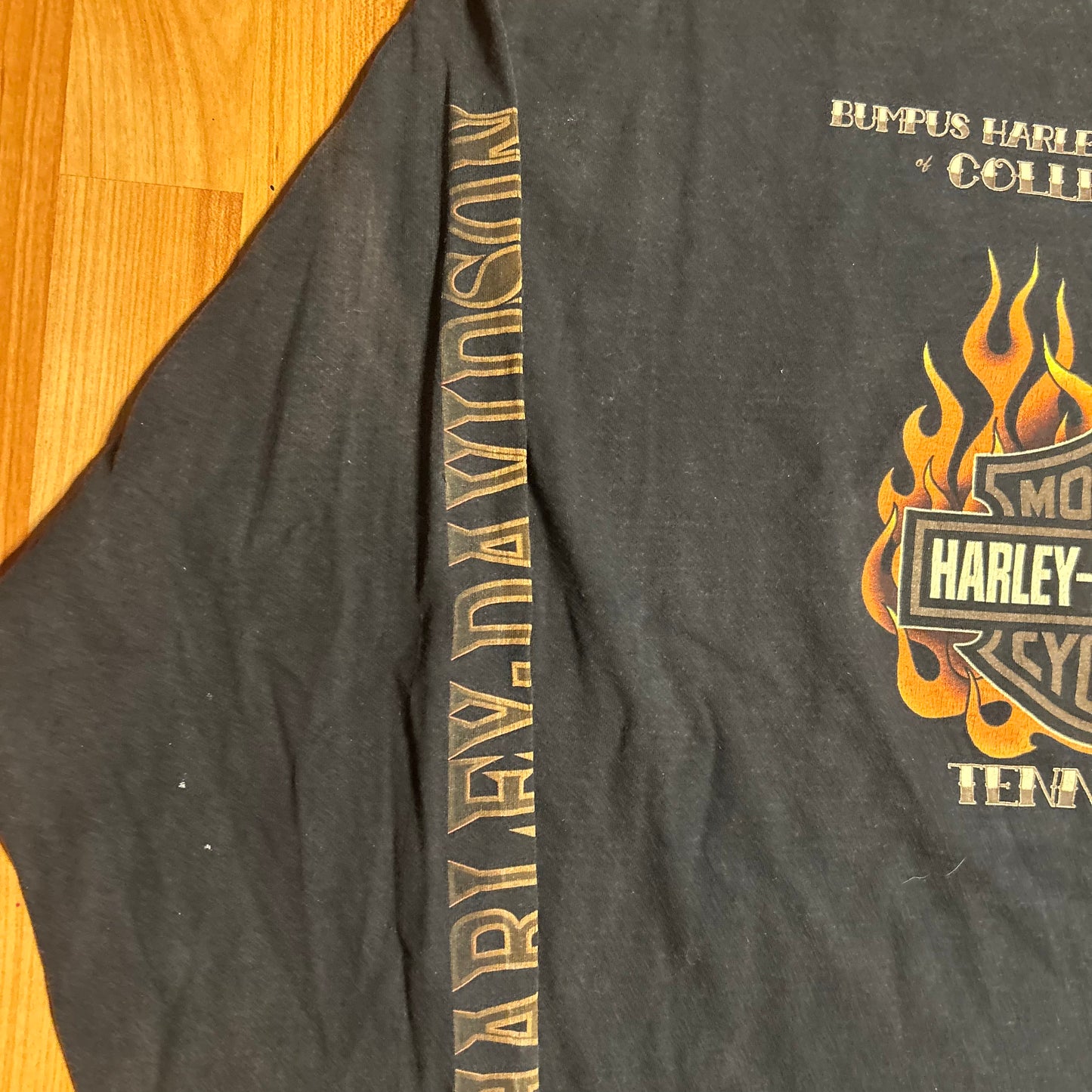 Harley Davidson Motorcycles 2007 Live the Legend Bumpus Collierville Tennessee Black Grey Faded Painter Longsleeve Shirt - Large - 23" x 30"
