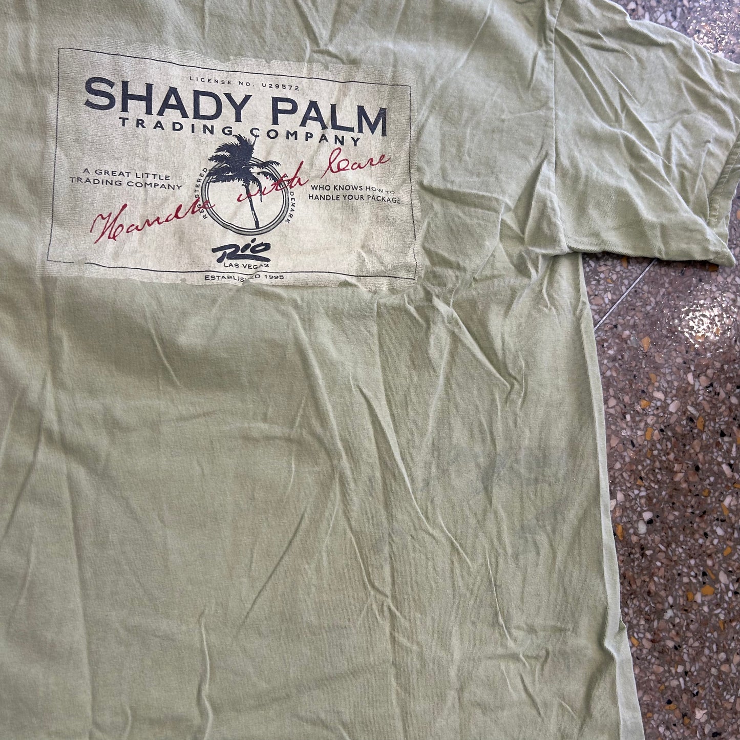 Shady Palm Green Faded Tshirt - Medium - 20" x 29"